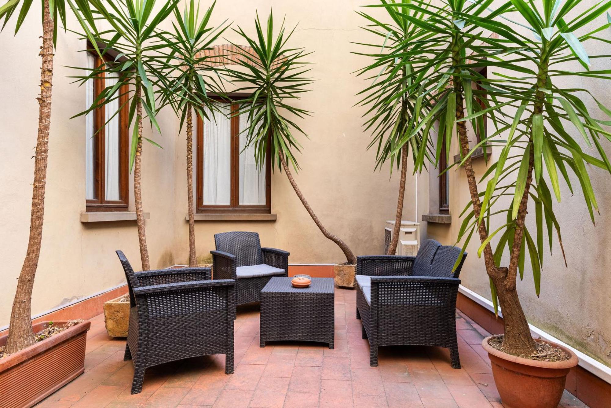 Signoria With Patio Appartamento Firenze