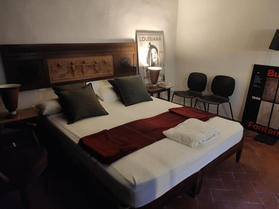 Lovely Portion Of Near Piazza Santo Spirito Florence