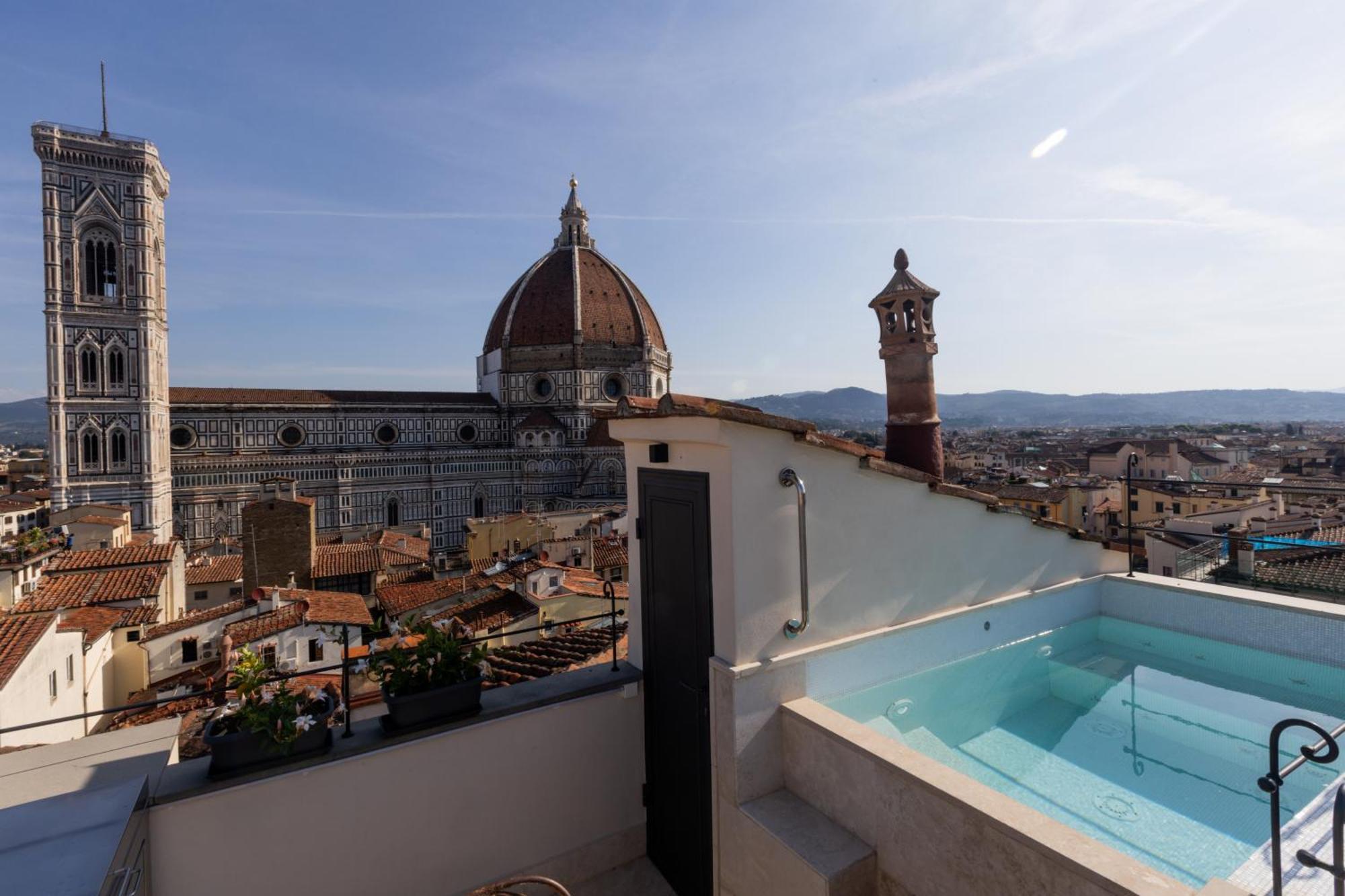 Donati Luxury Tower 5*