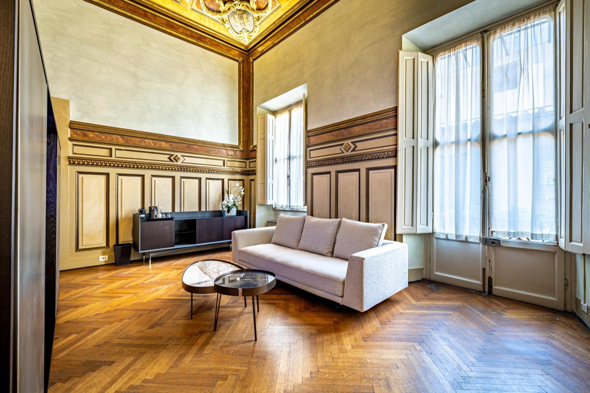 Palazzo Alfieri Residenza D'epoca Hotel 4*