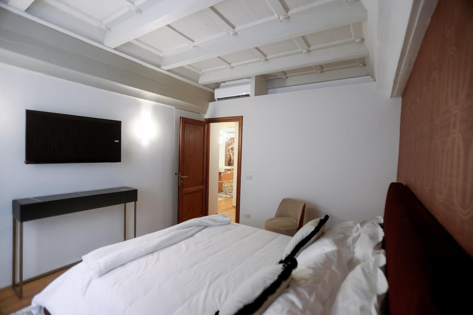 Appartamento Ponte Vecchio - Partenope Luxury *