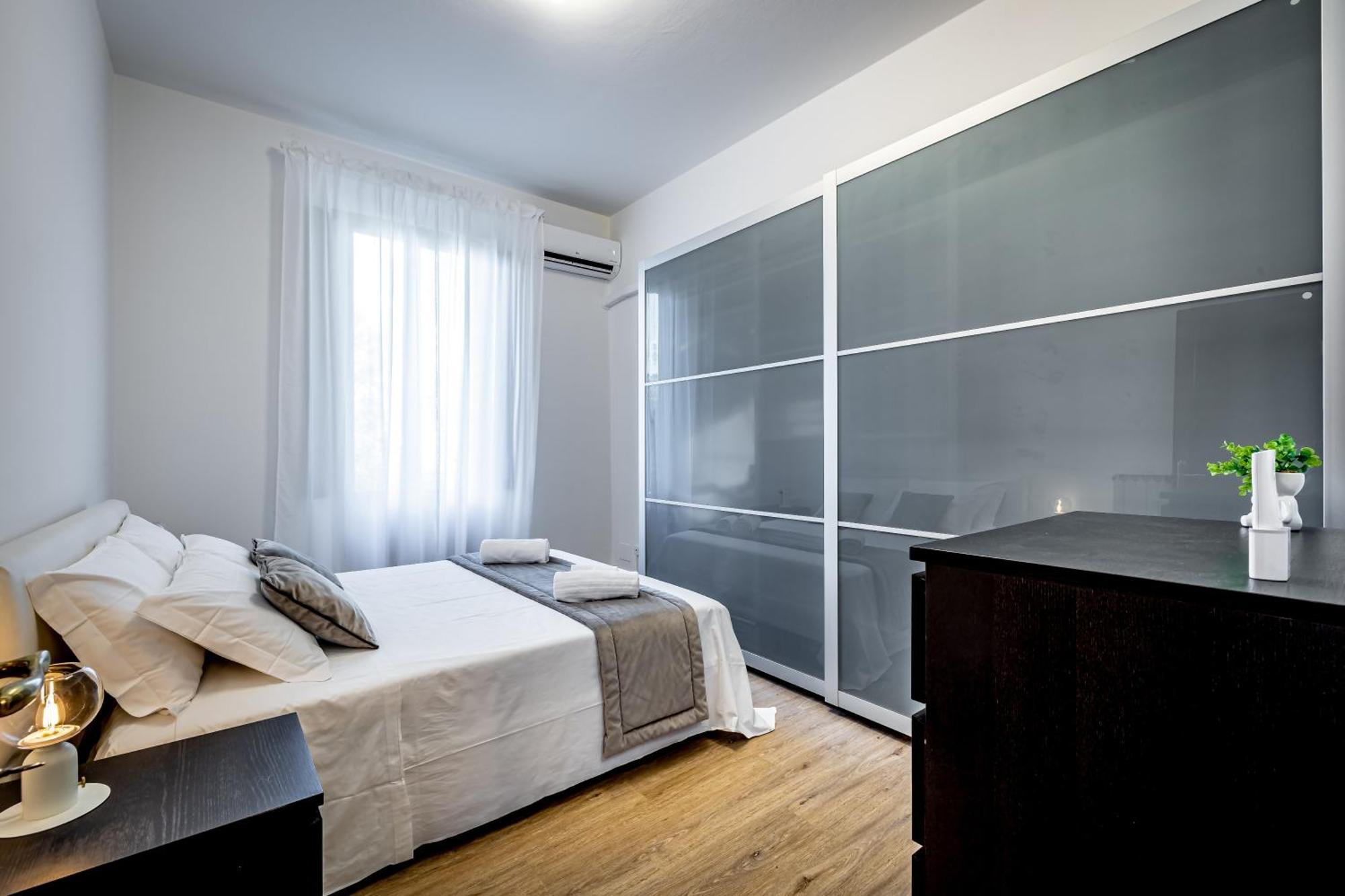 Yd Aleardi Luminous And Comfy Florence