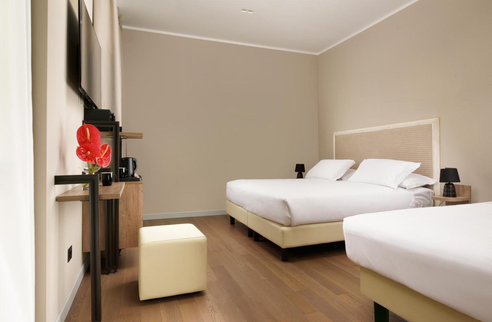 Essence Hotell 3*