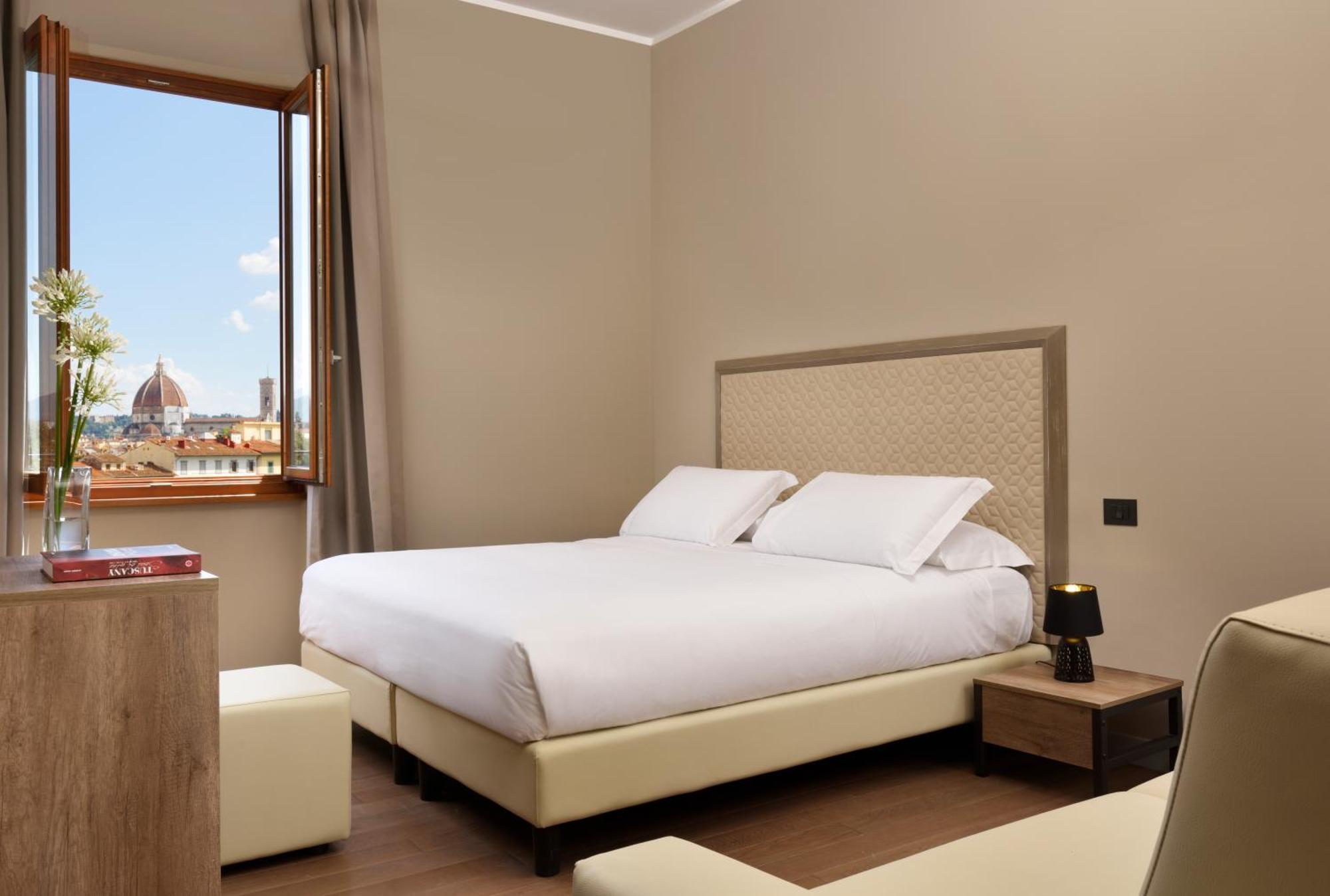 Essence Hotell 3*