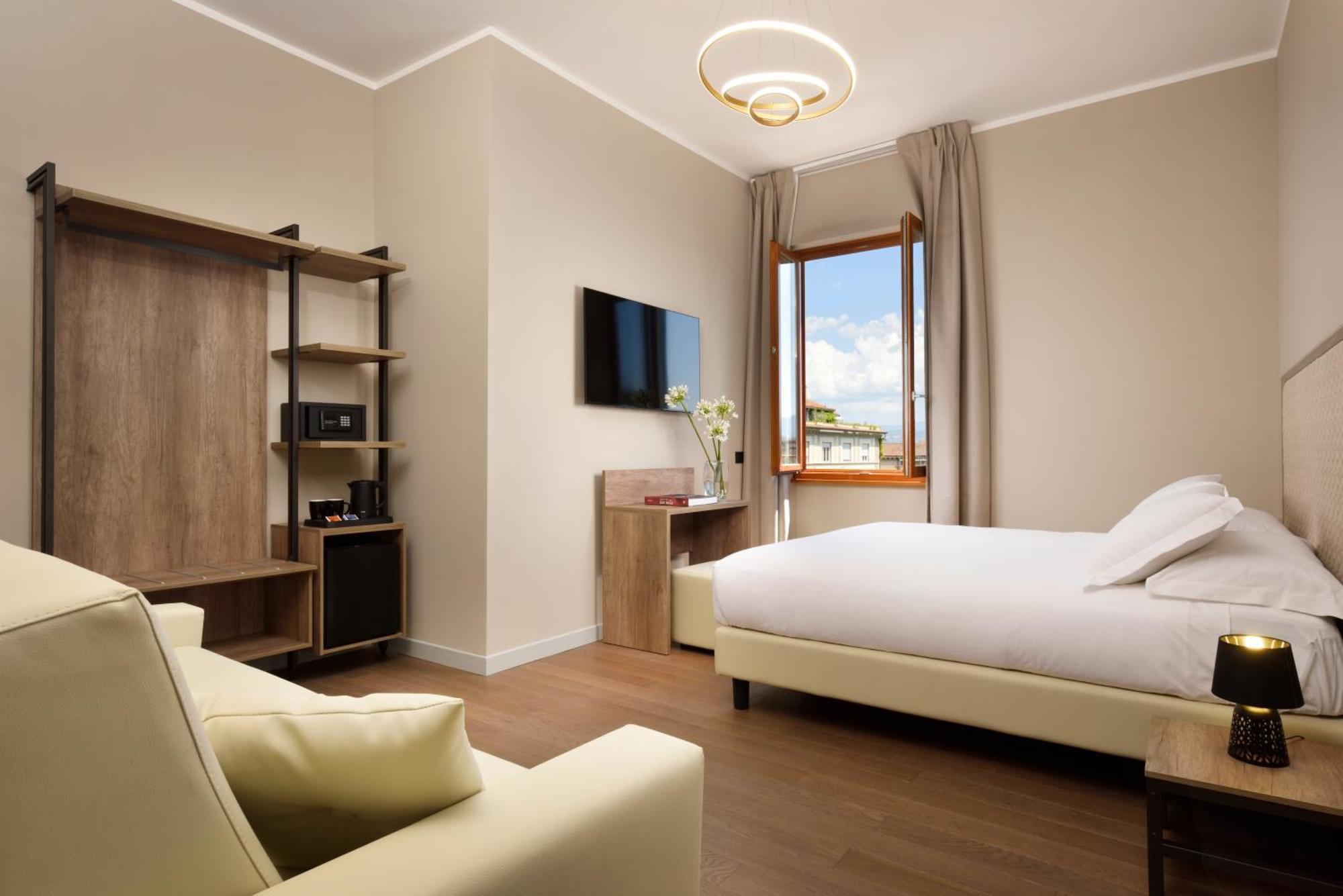 Essence Firenze