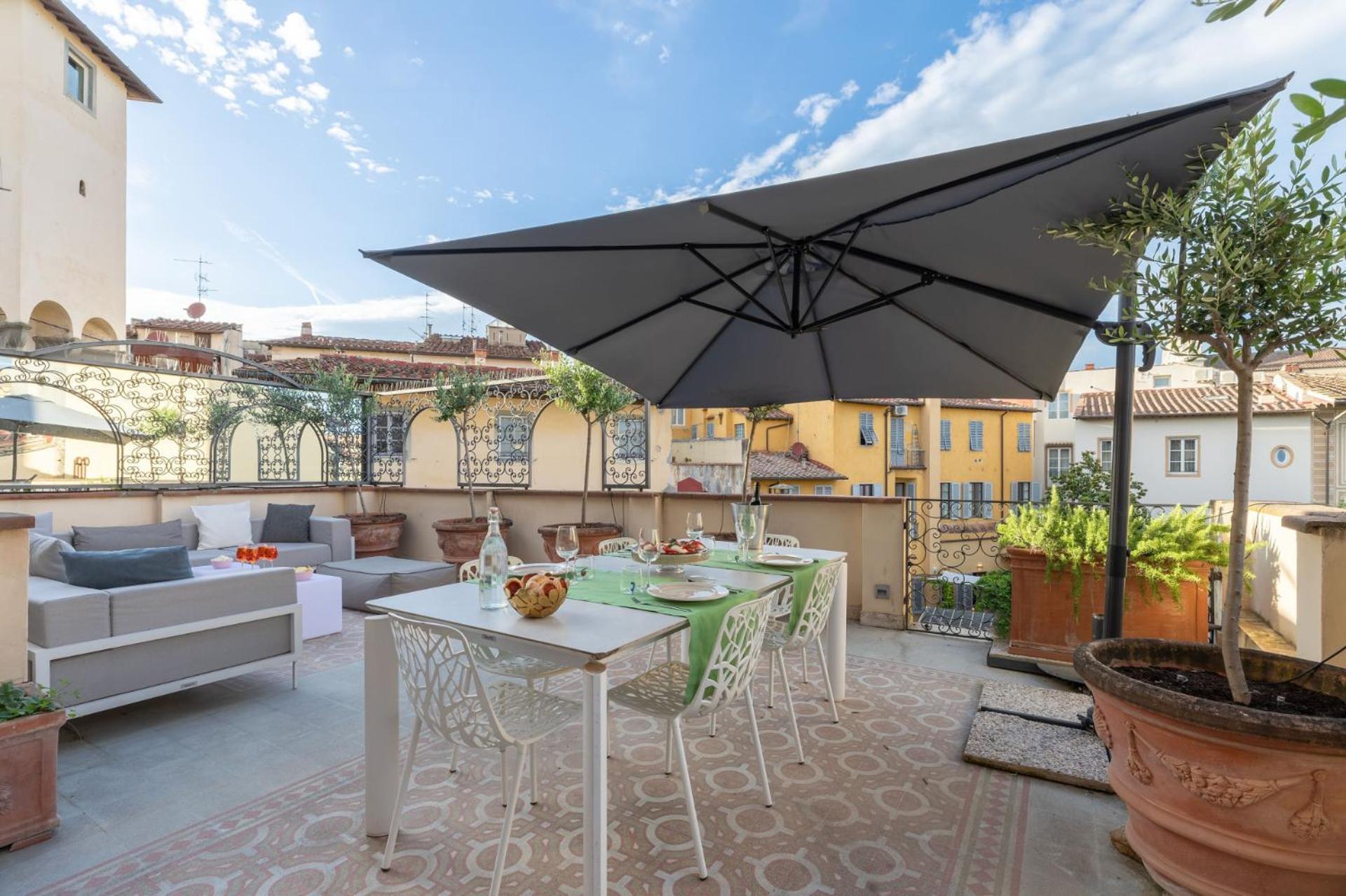 Luxury With Big Terrace In Appart hôtel Florence