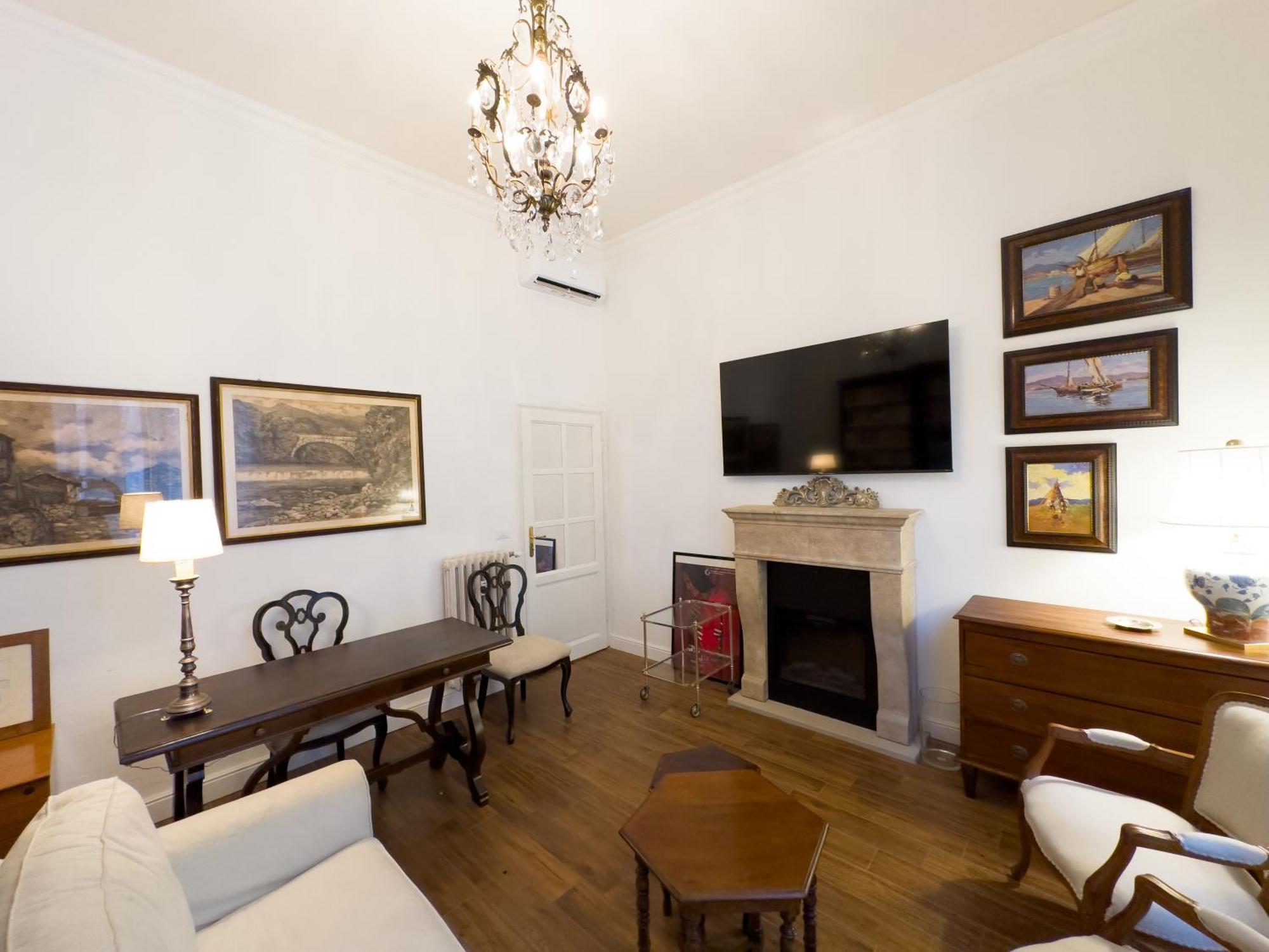 Appartamento Santa Caterina Palace In Florence-3 Bedroom Firenze