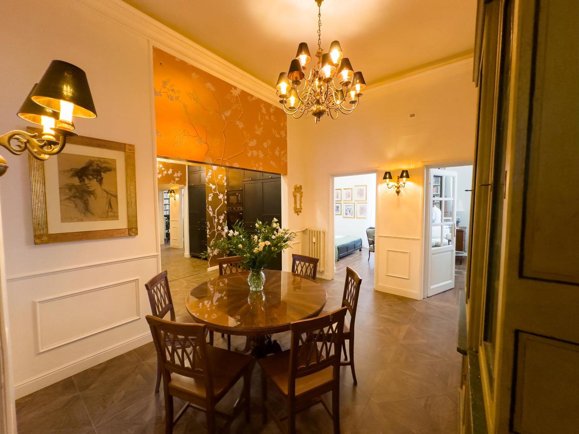 Santa Caterina Palace In Florence-3 Bedroom Firenze