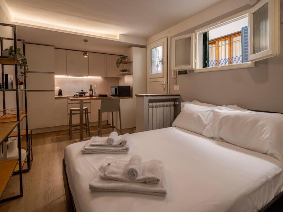 Tuscan Tempo Elegant Escape Near Pontevecchio Apartamento