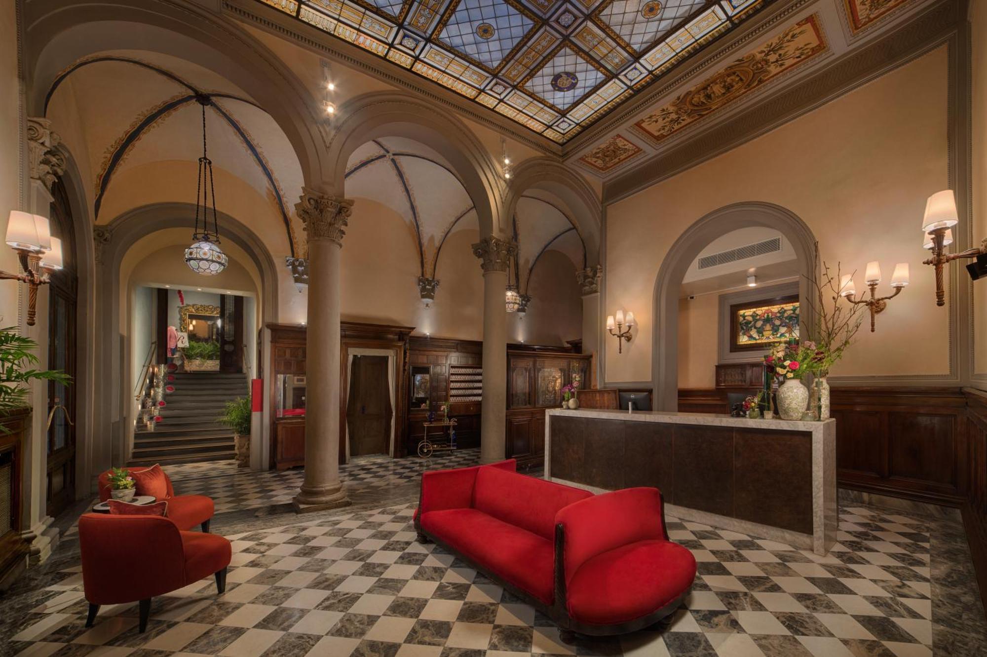 Nh Collection Porta Rossa Hotel 5*