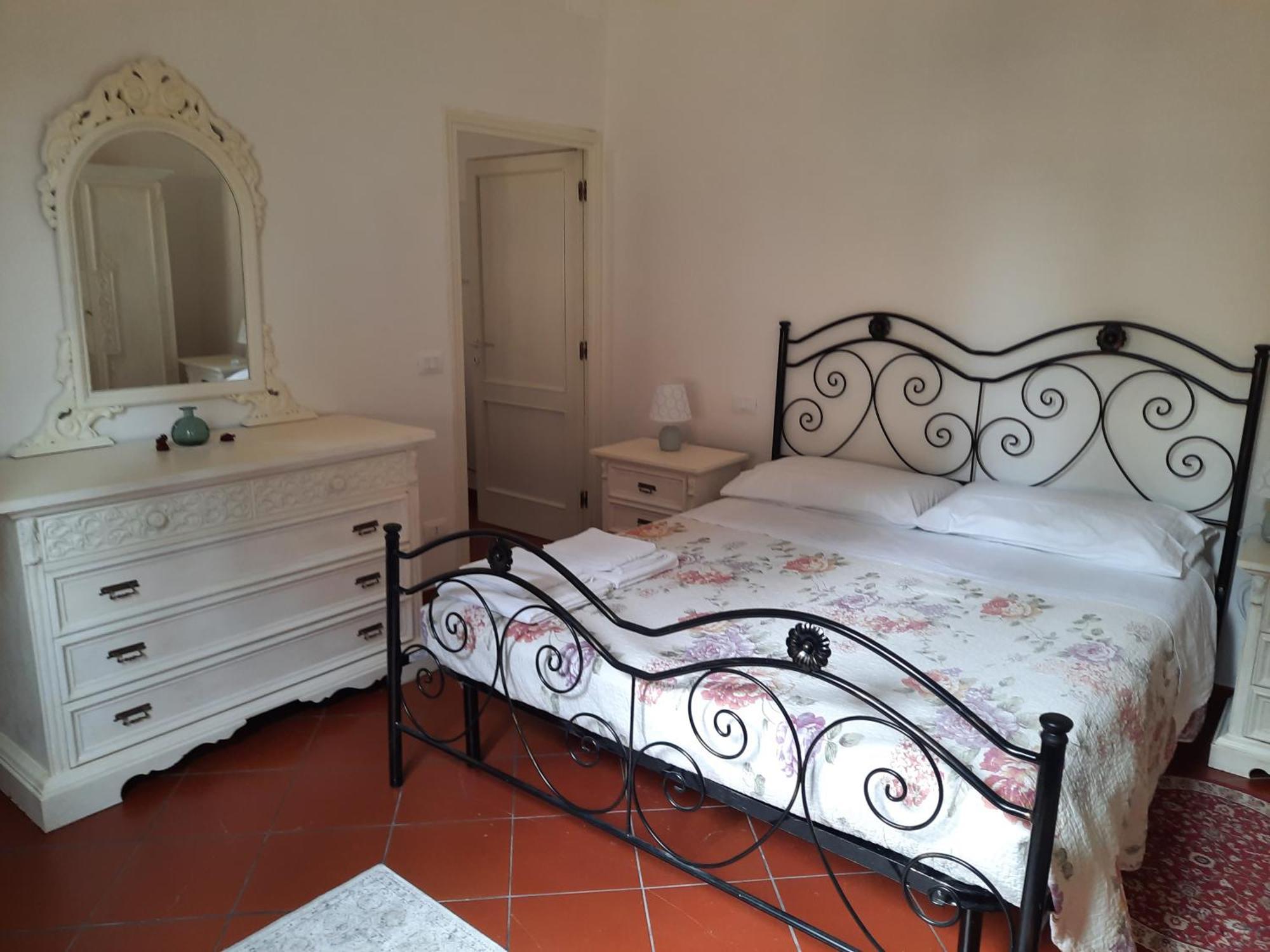 Santa Croce At Valeria's Appartamento