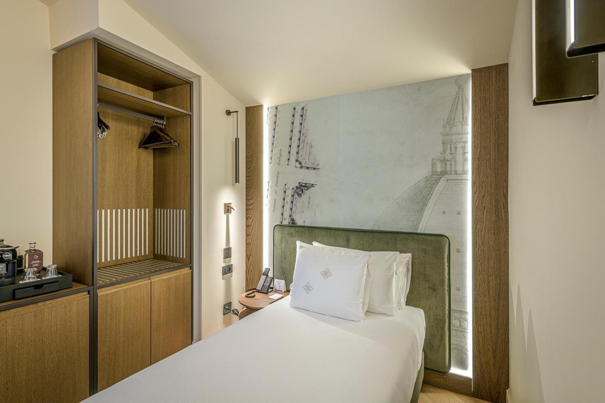 Palazzo Montebello 4* Florence