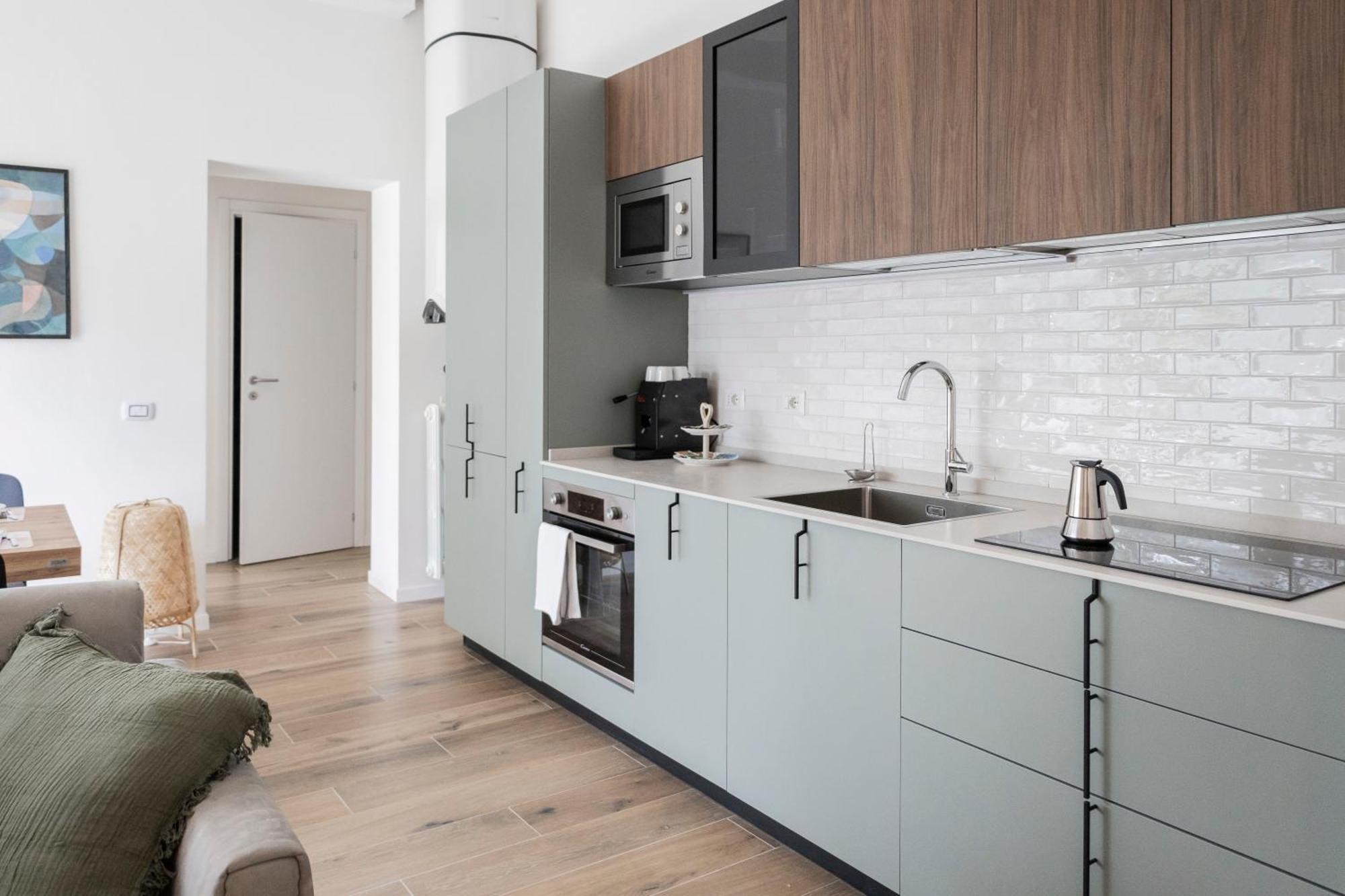 Leopoldo Cozy Loft - Tram, Air C, Netflix *