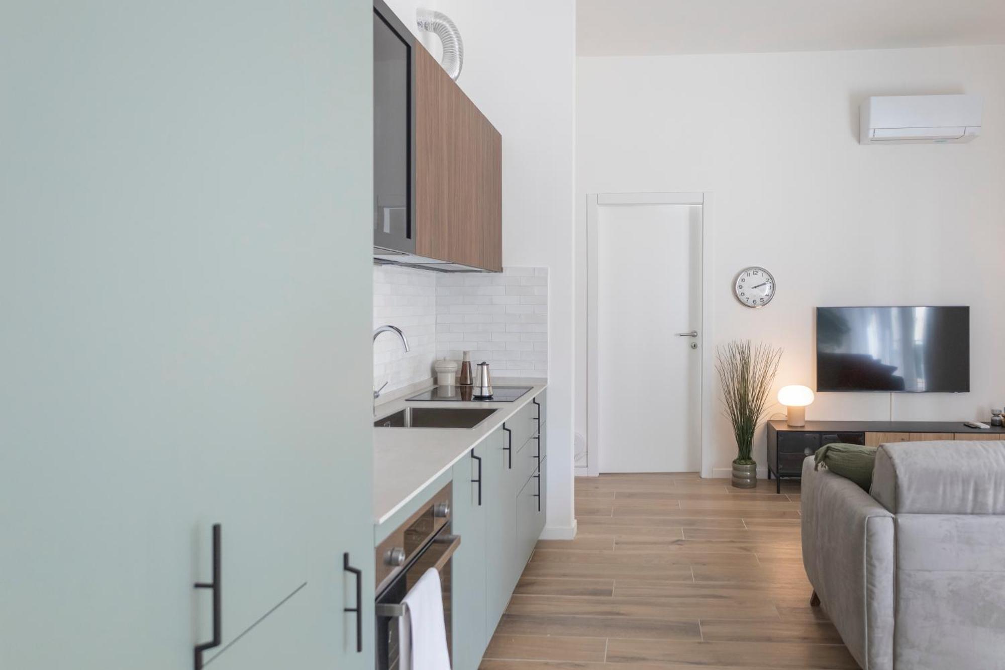 Leopoldo Cozy Loft - Tram, Air C, Netflix Appartamento
