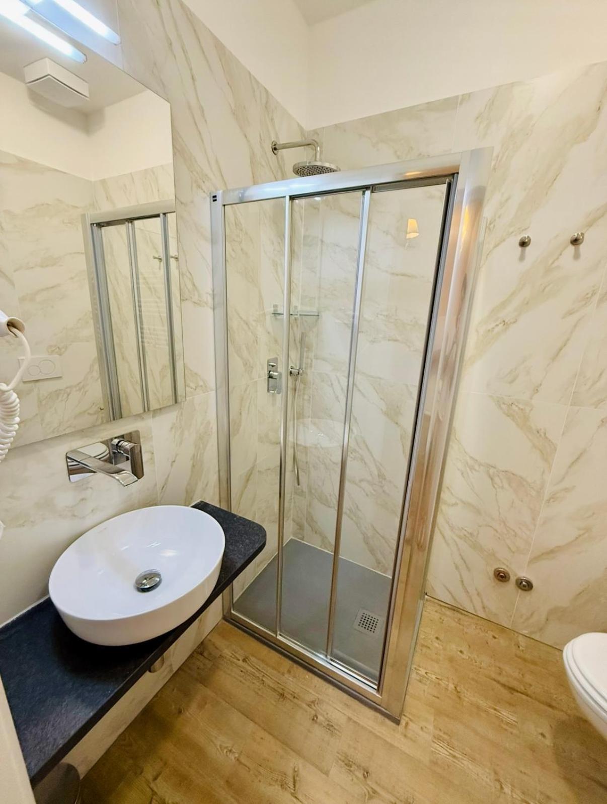 Bed & Breakfast La Boutique By Rjgal Firenze