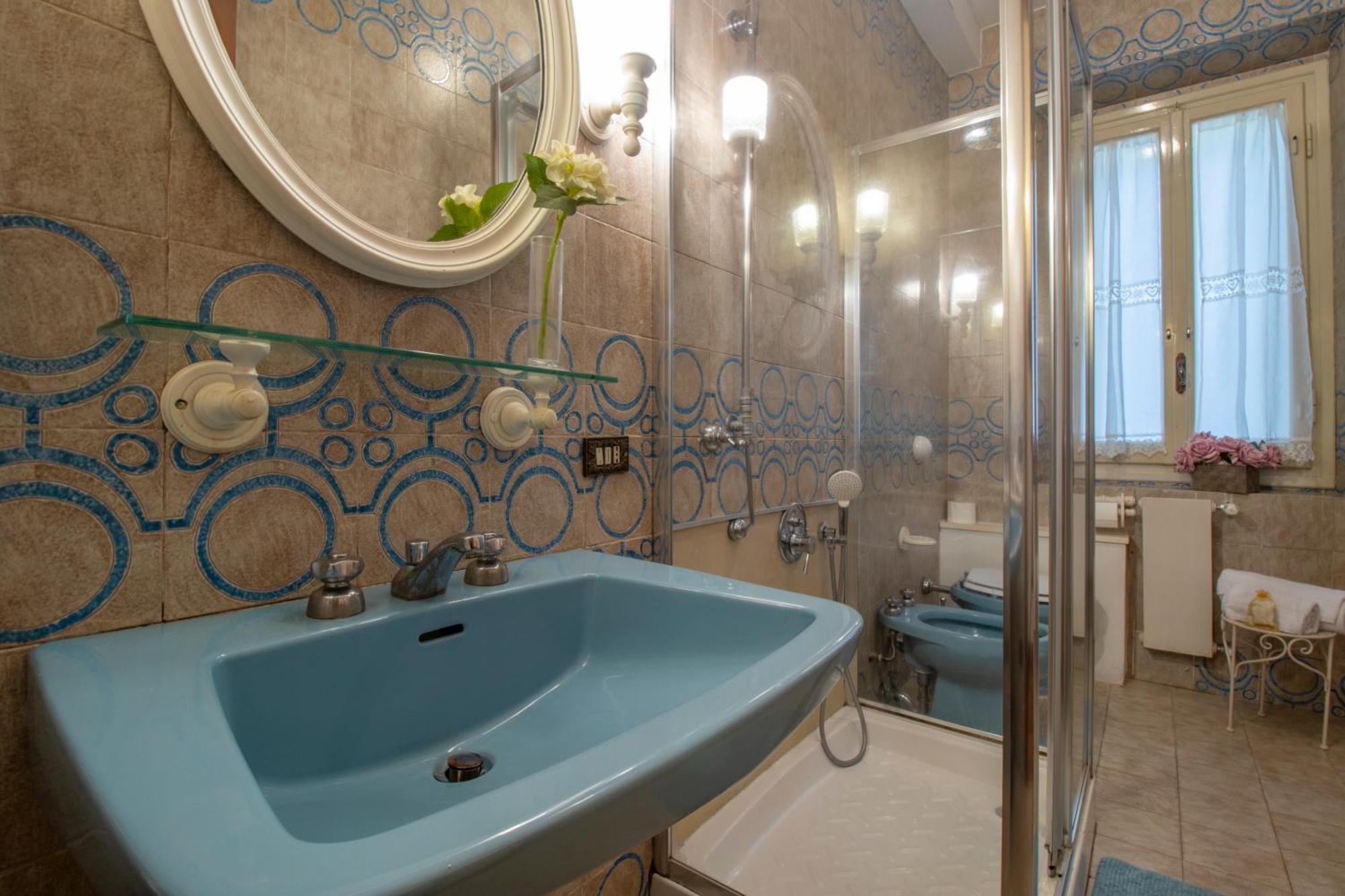 Hébergement de vacances Lia - In With Private Garden And Pool *