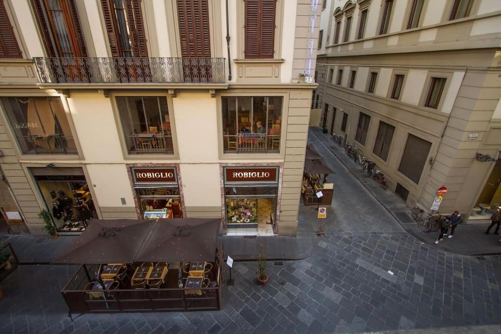 Spacious & Bright, Next To The Duomo Of Florence, Michelangelo, With Patio