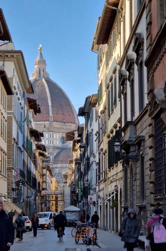 Via Dei Servi