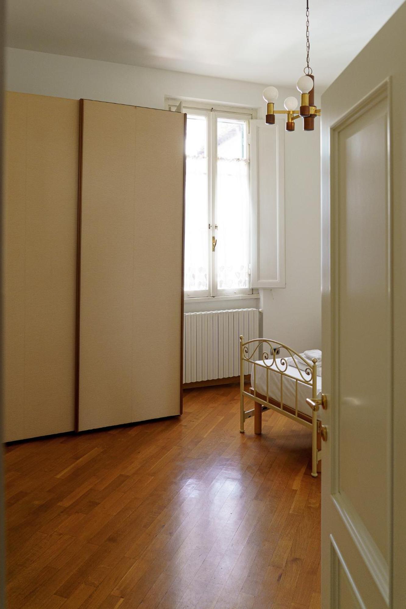 Spacious And Pleasant 2-br