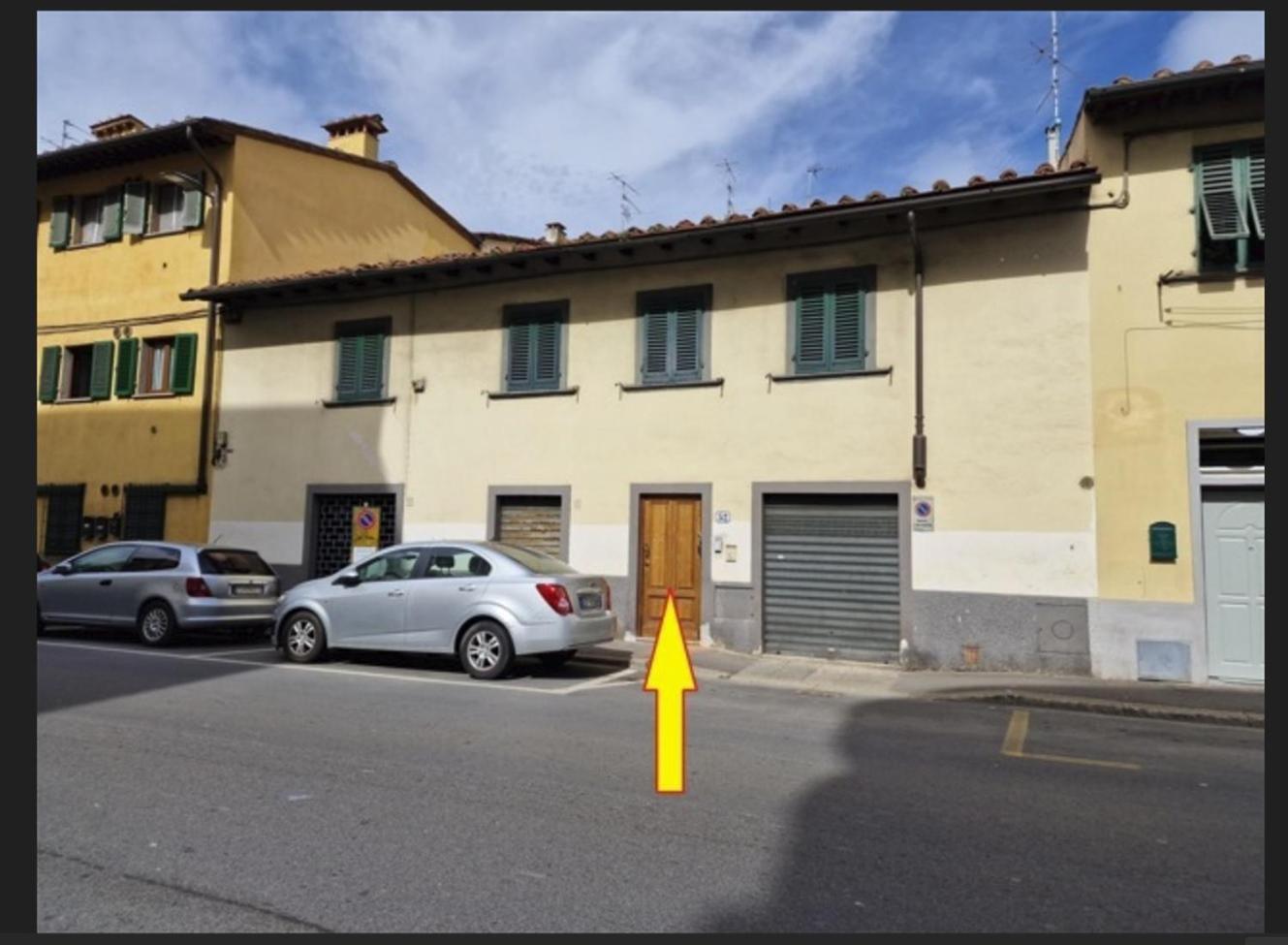 Messer Dario In Apartment