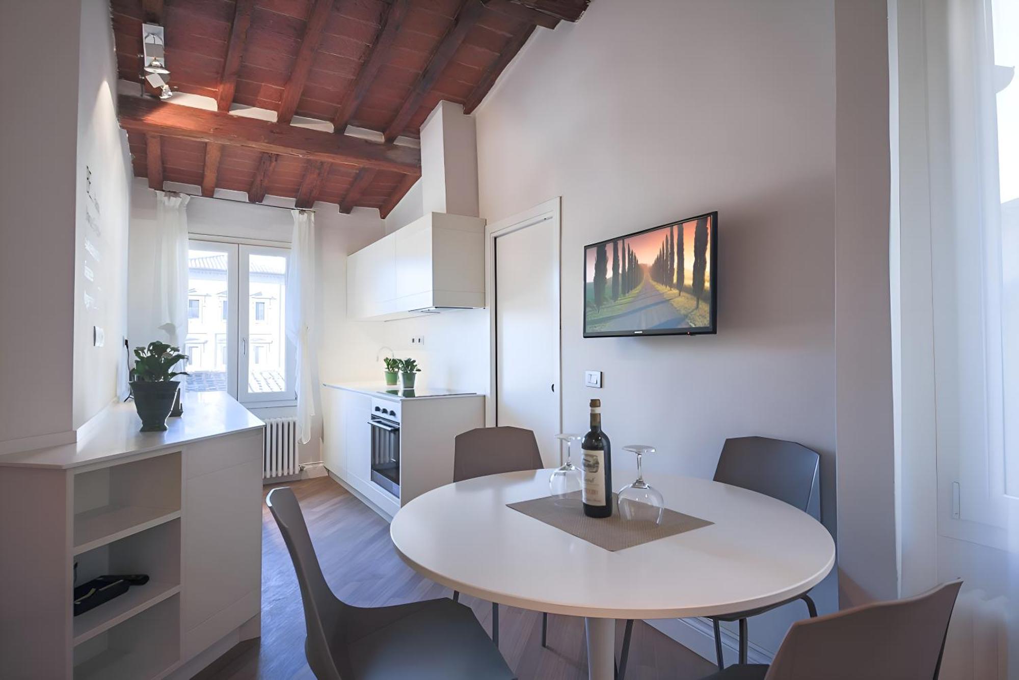 Apartment Elegant And Bright Flat Near The Duomo Florence