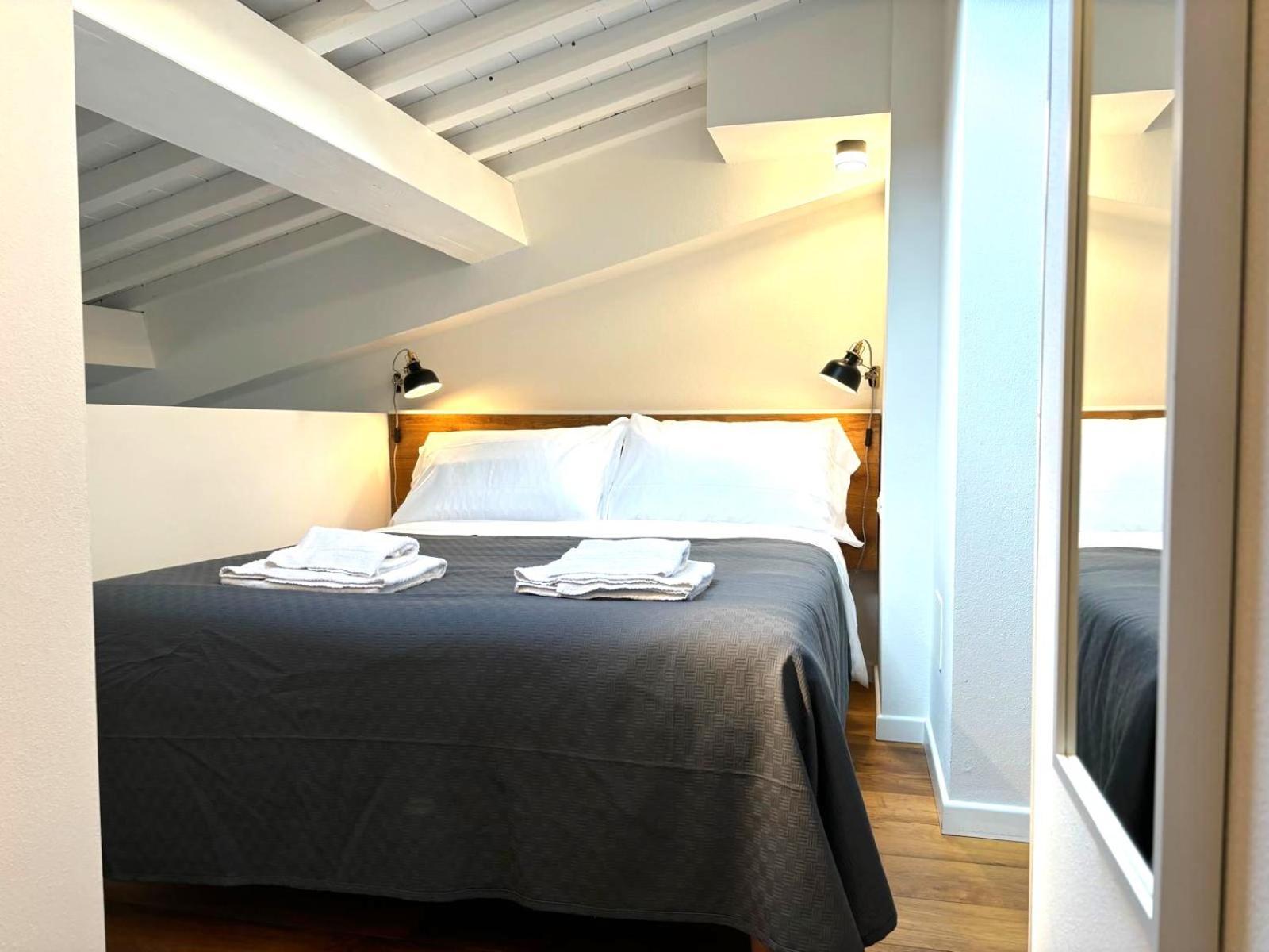 Red Lily Firenze