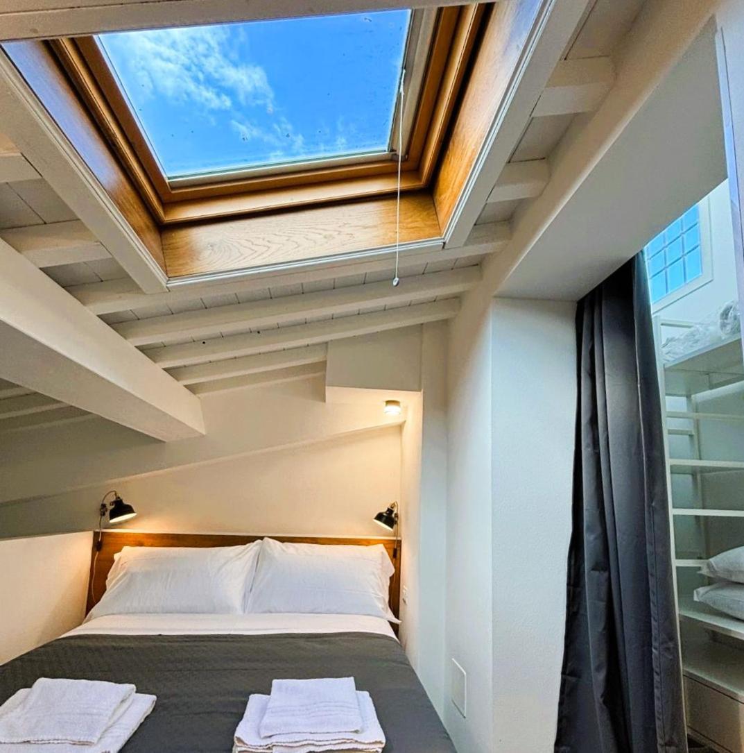 Red Lily Firenze