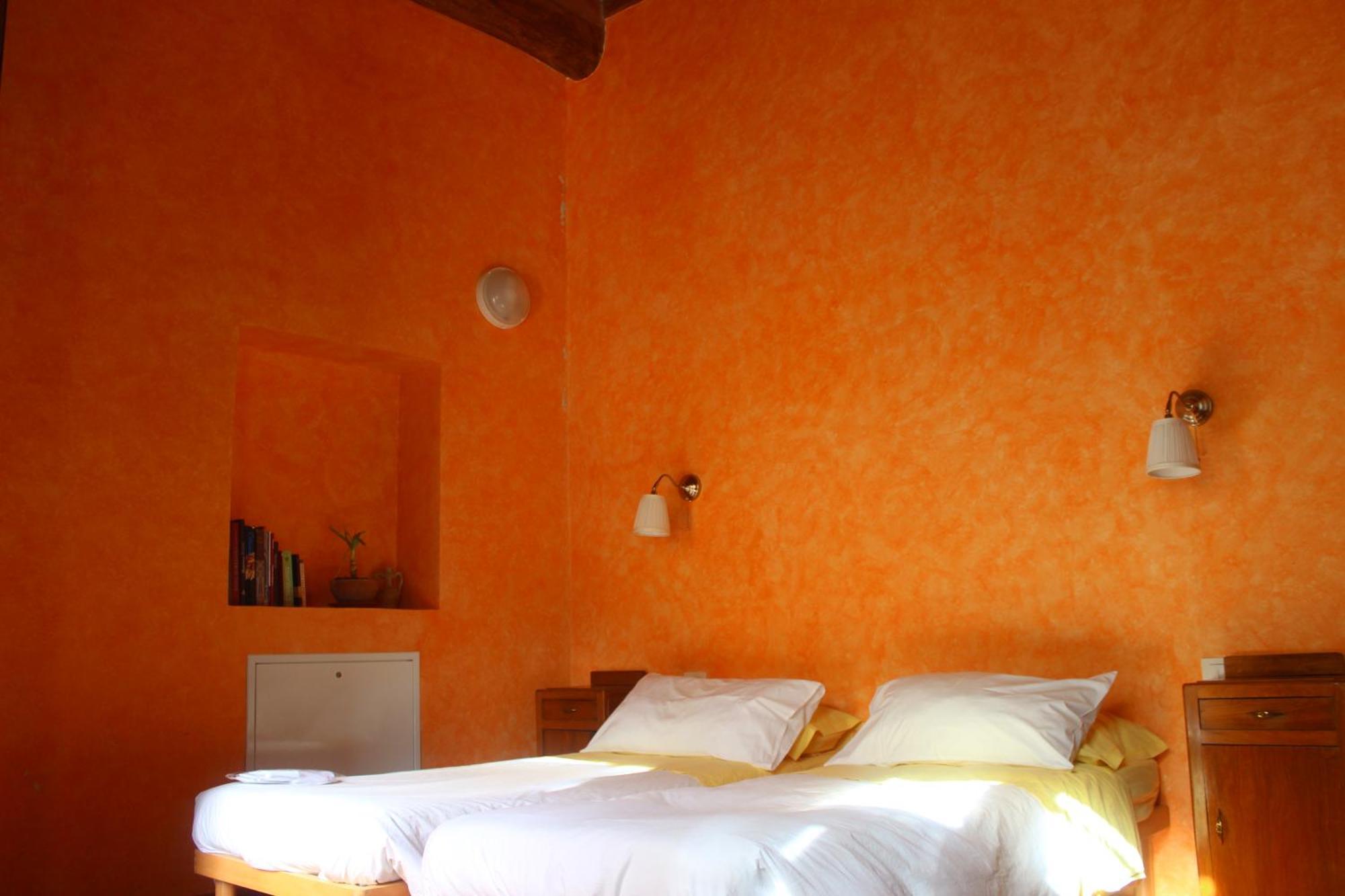 Couette-café Al Canto 2*