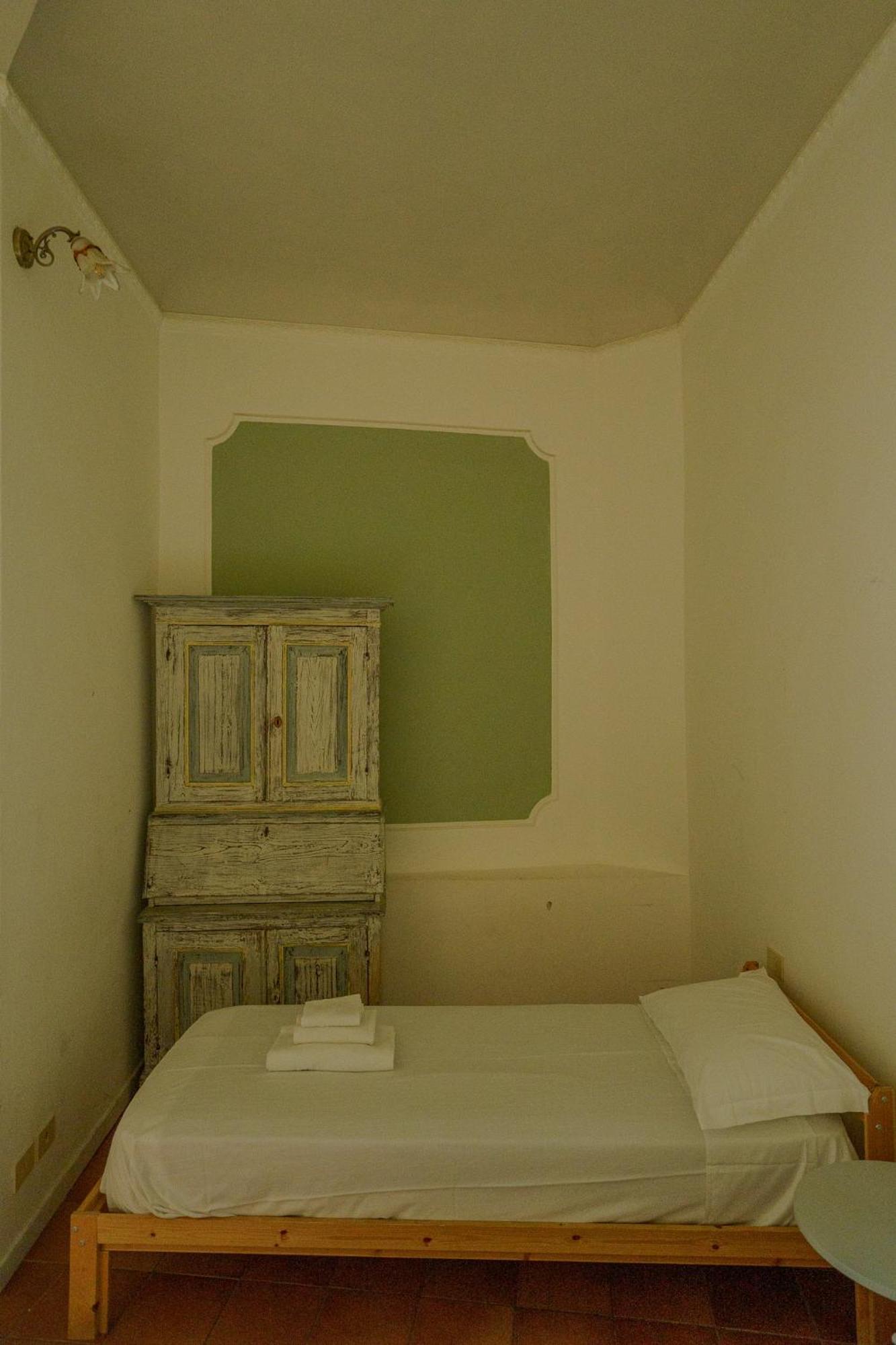 Tranquil Near Museums And Train Station Apartment *