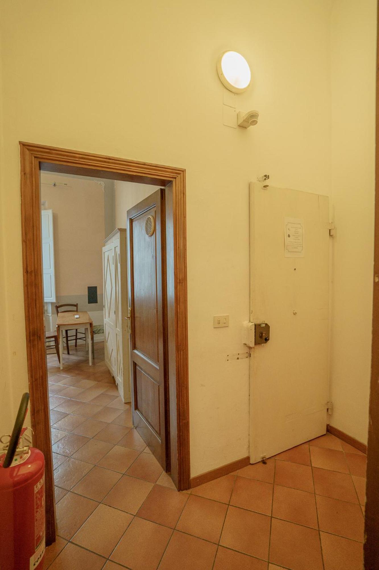 Apartment Tranquil Near Museums And Train Station Florence