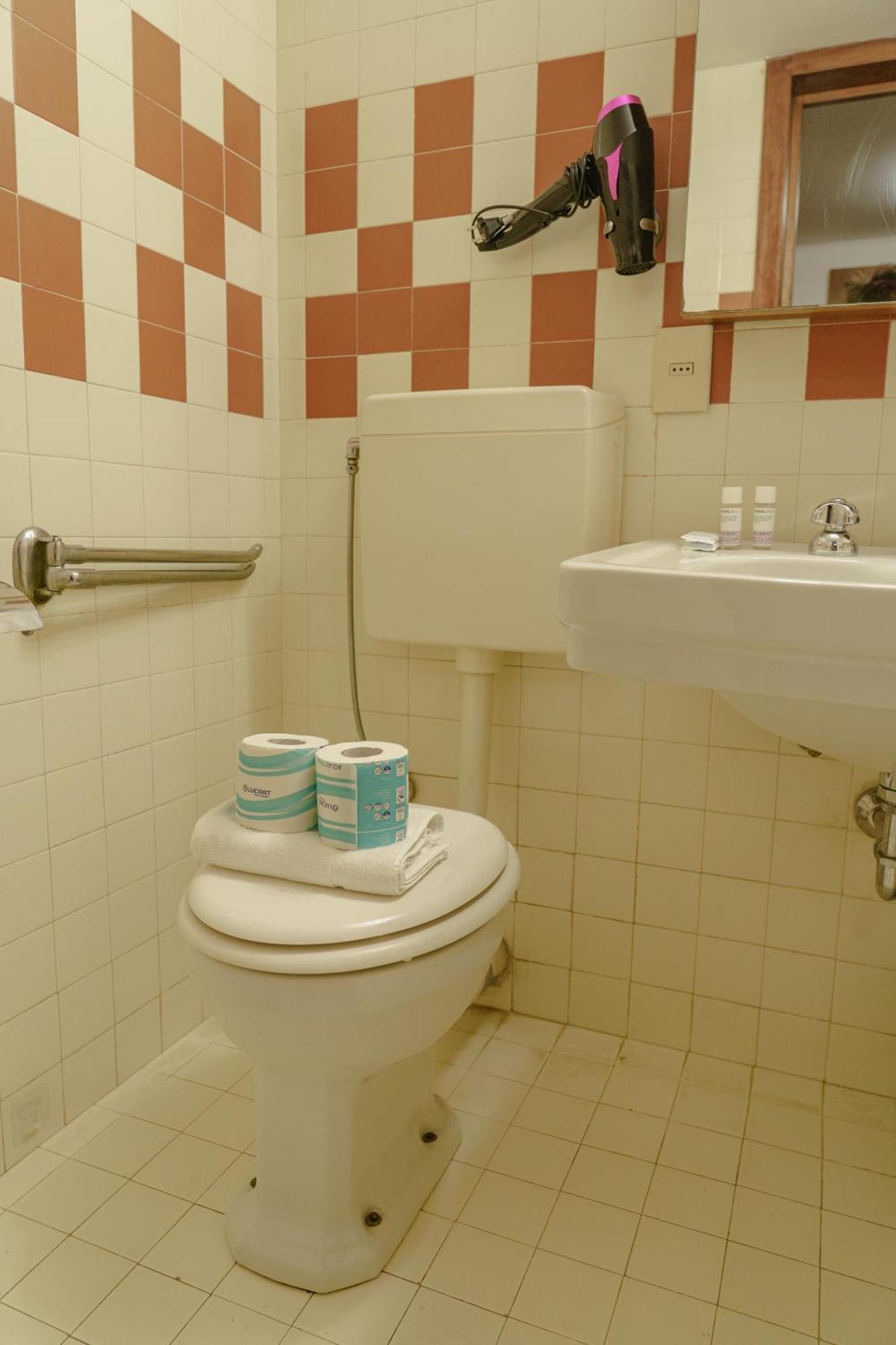 One Bedroom In Historical Building Lejlighed *