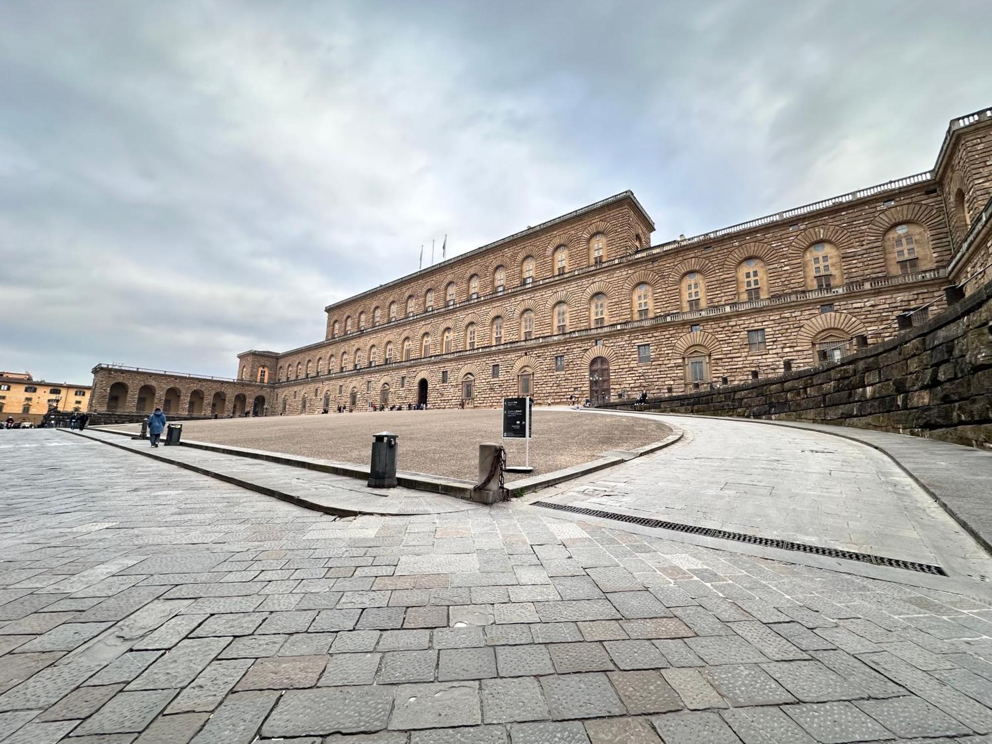 Luxurious View On Pitti Palace *