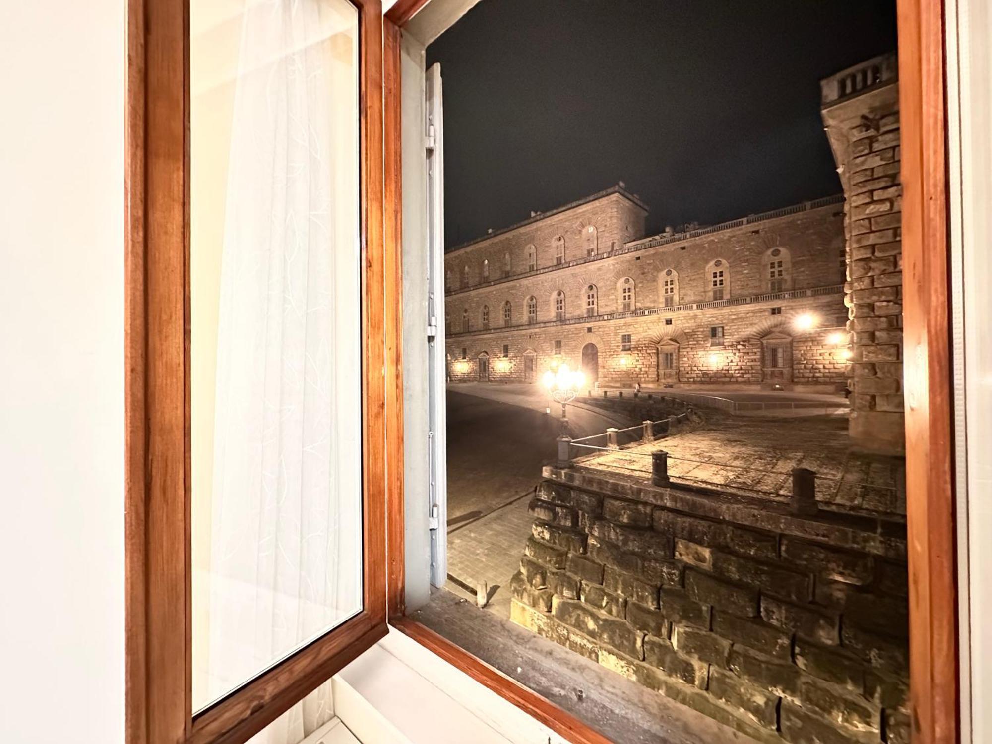 Luxurious View On Pitti Palace * Firenze