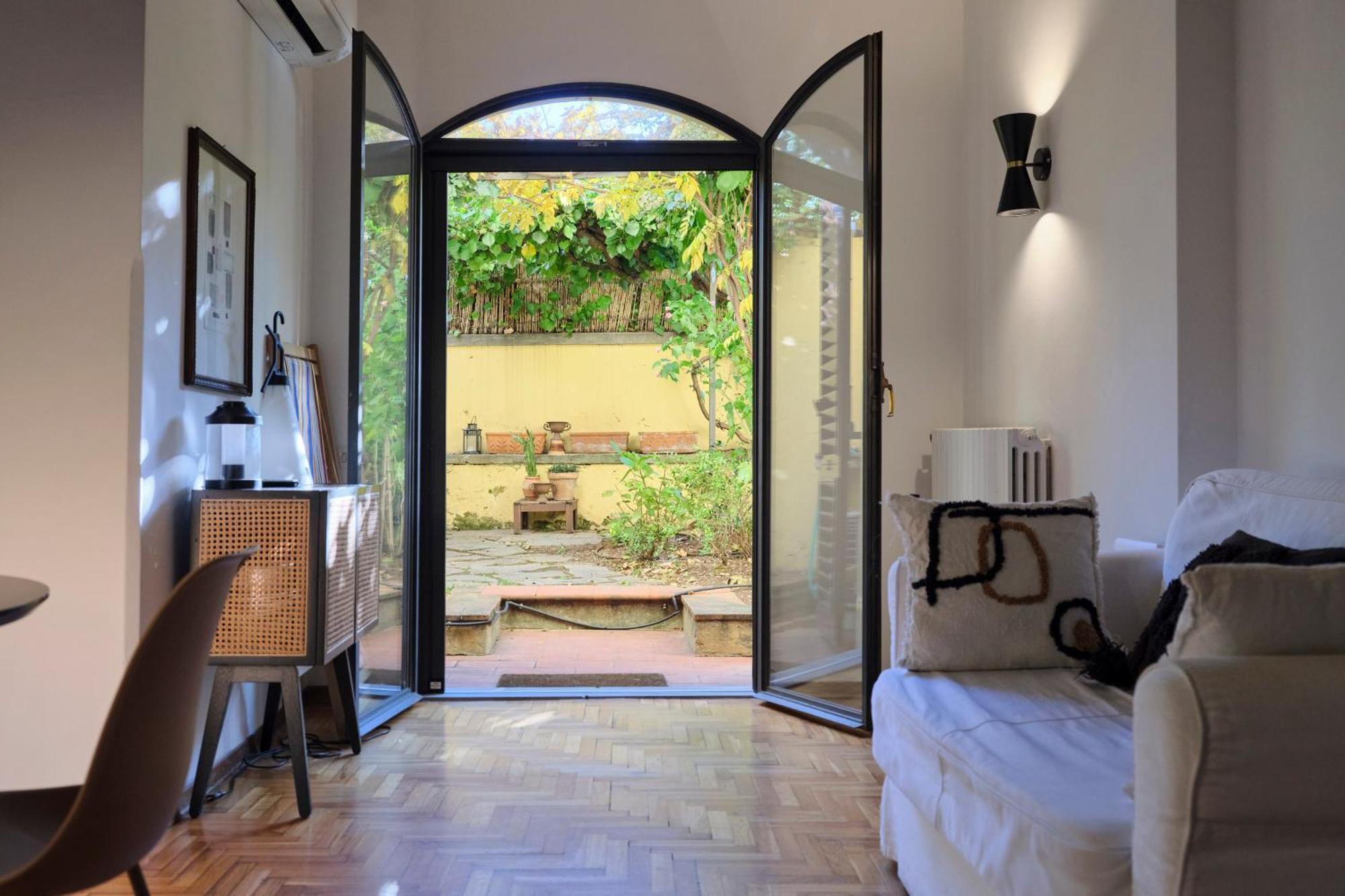 Enchanting With Patio, Lungarno Firenze