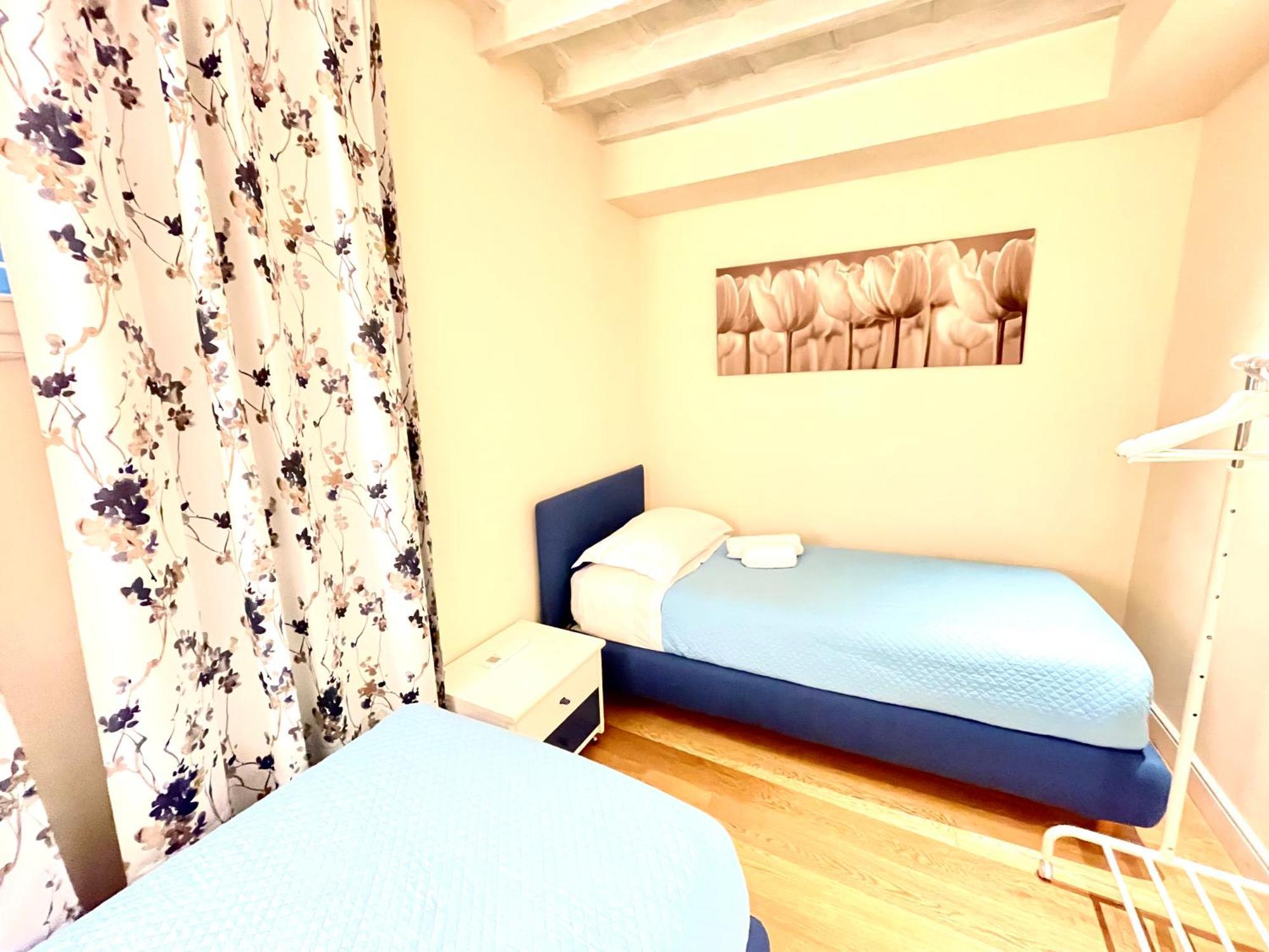 Cozy Santa Maria Novella Uffizi Duomo 2beds-2baths Appartamento Firenze