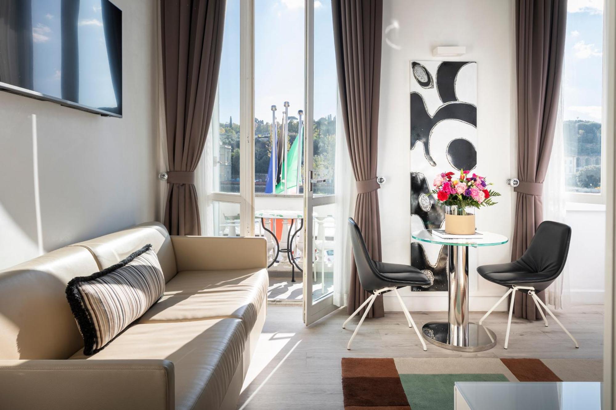 Lhp River & Firenze