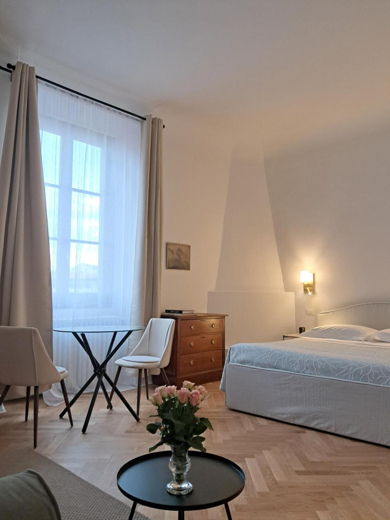Appartamento Palazzo Capponi *
