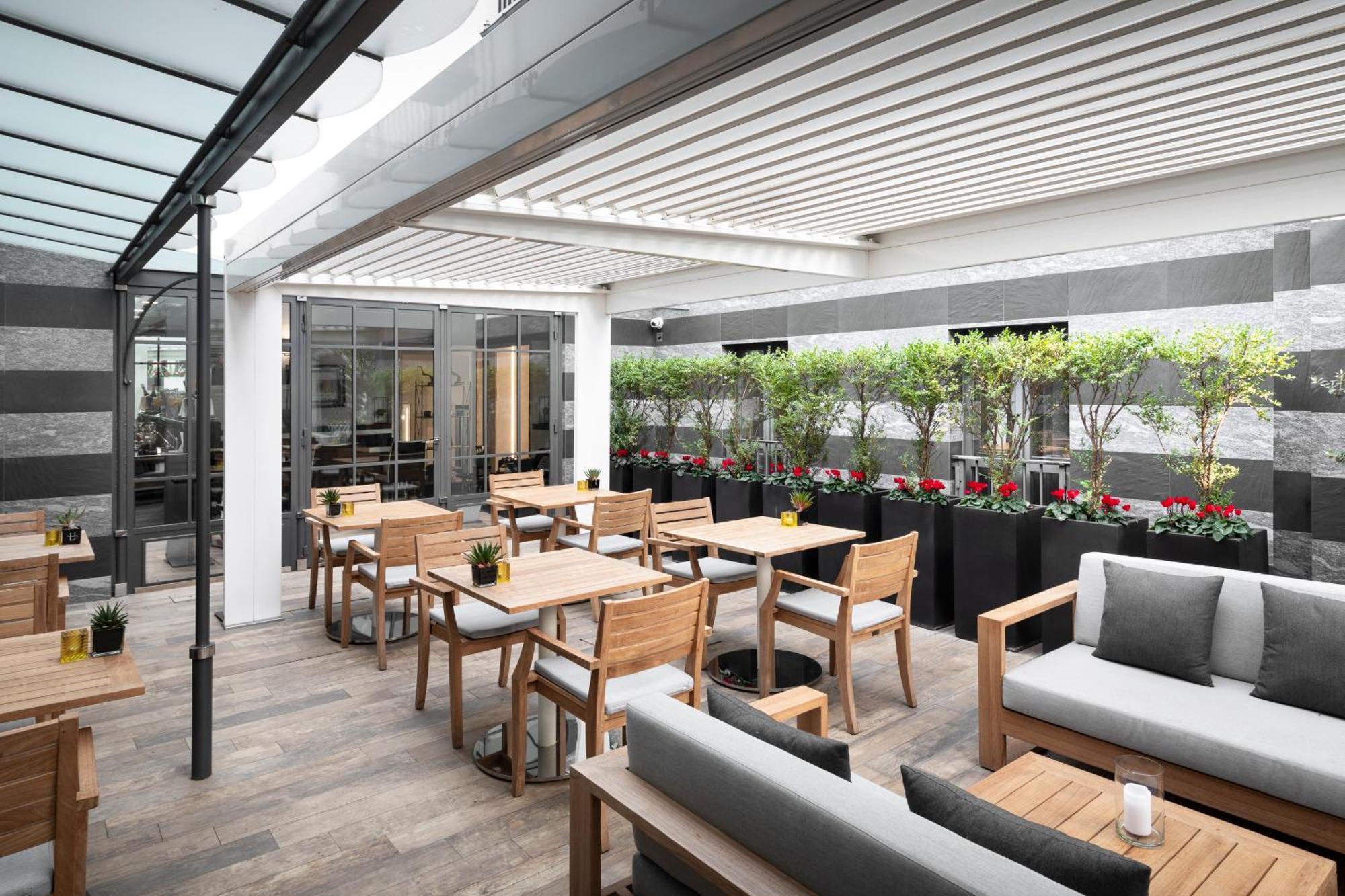 Hotel Lhp River & 5*