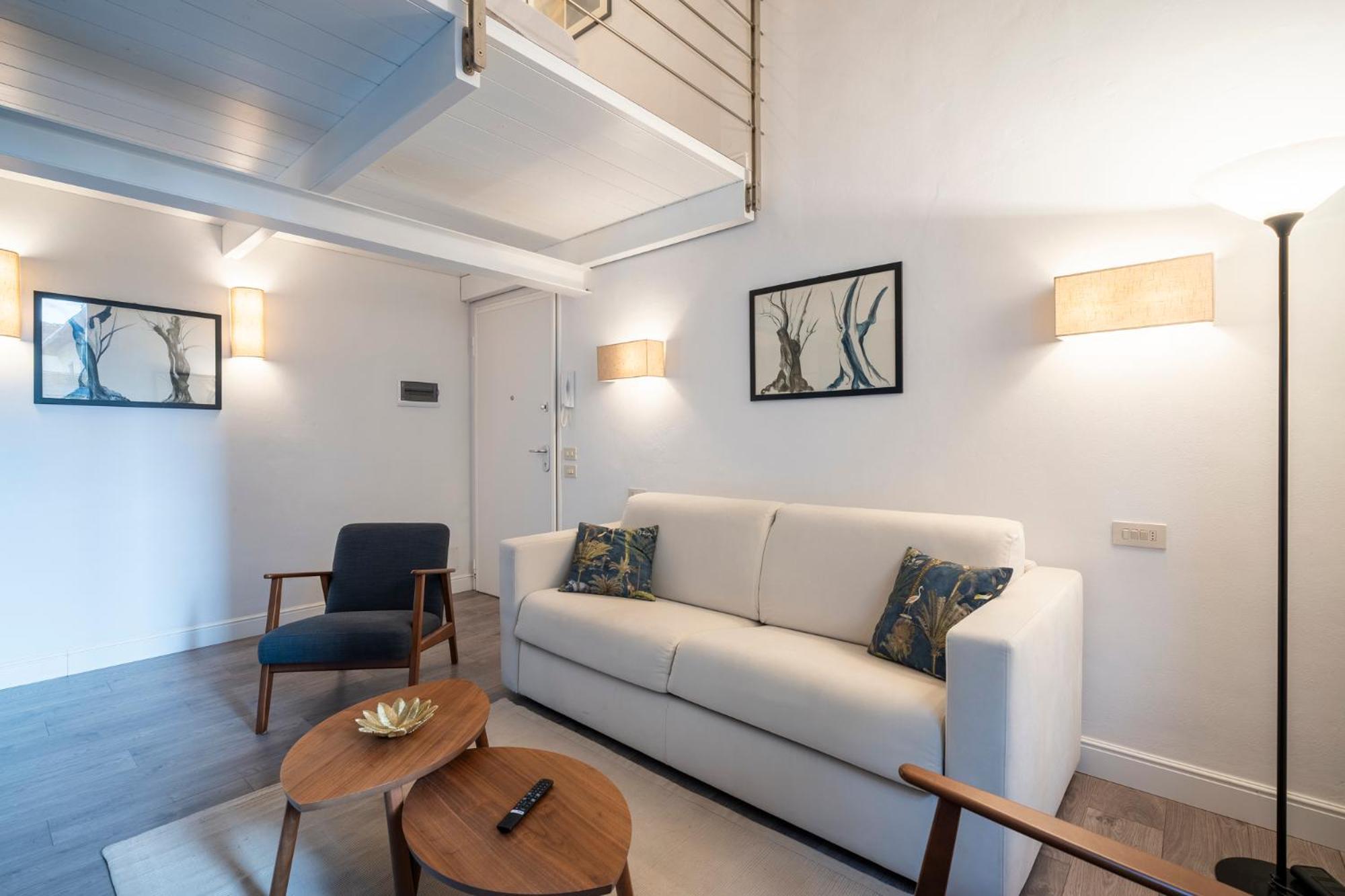 The Luxor - Capponi * Firenze