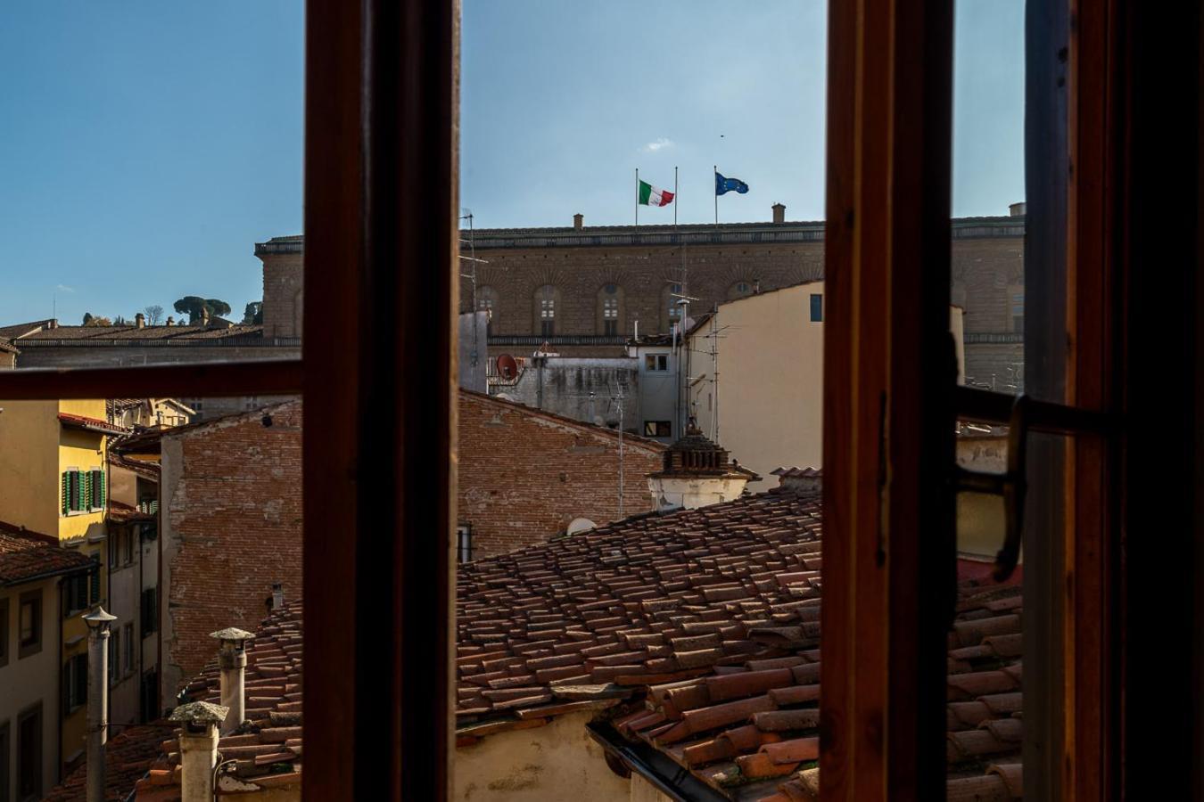 Pitti View Near Ponte Vecchio Appartamento