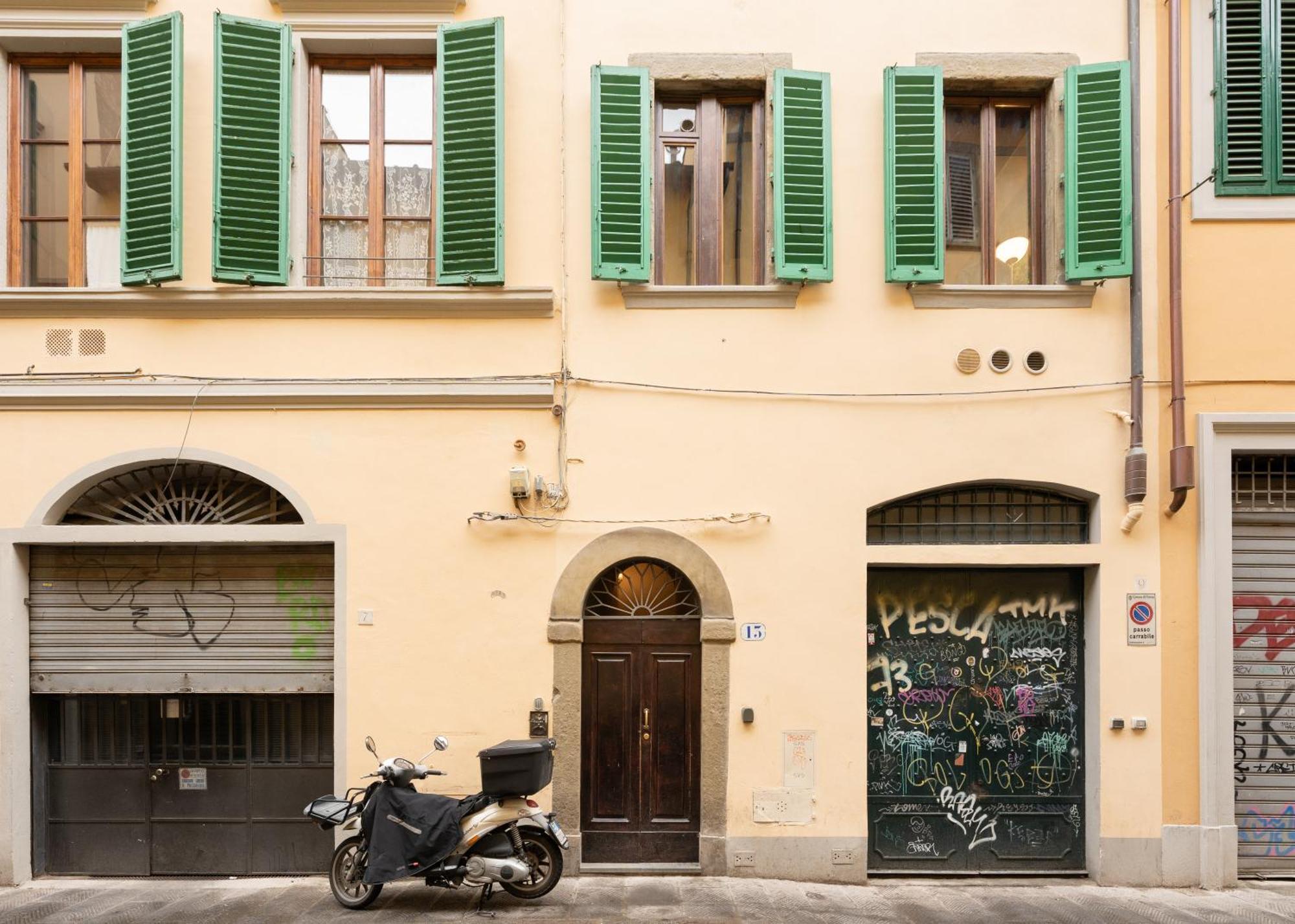 Via Benedetta, 13 - Charming - Florentine Gem Steps From Station - Prime Spot! Firenze