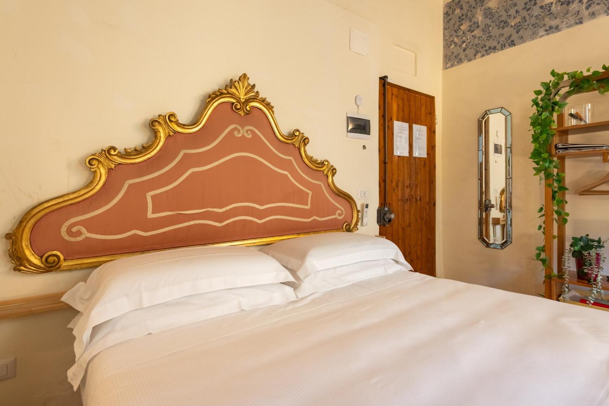 Appartamento Via Benedetta, 13 - Charming - Florentine Gem Steps From Station - Prime Spot! Firenze