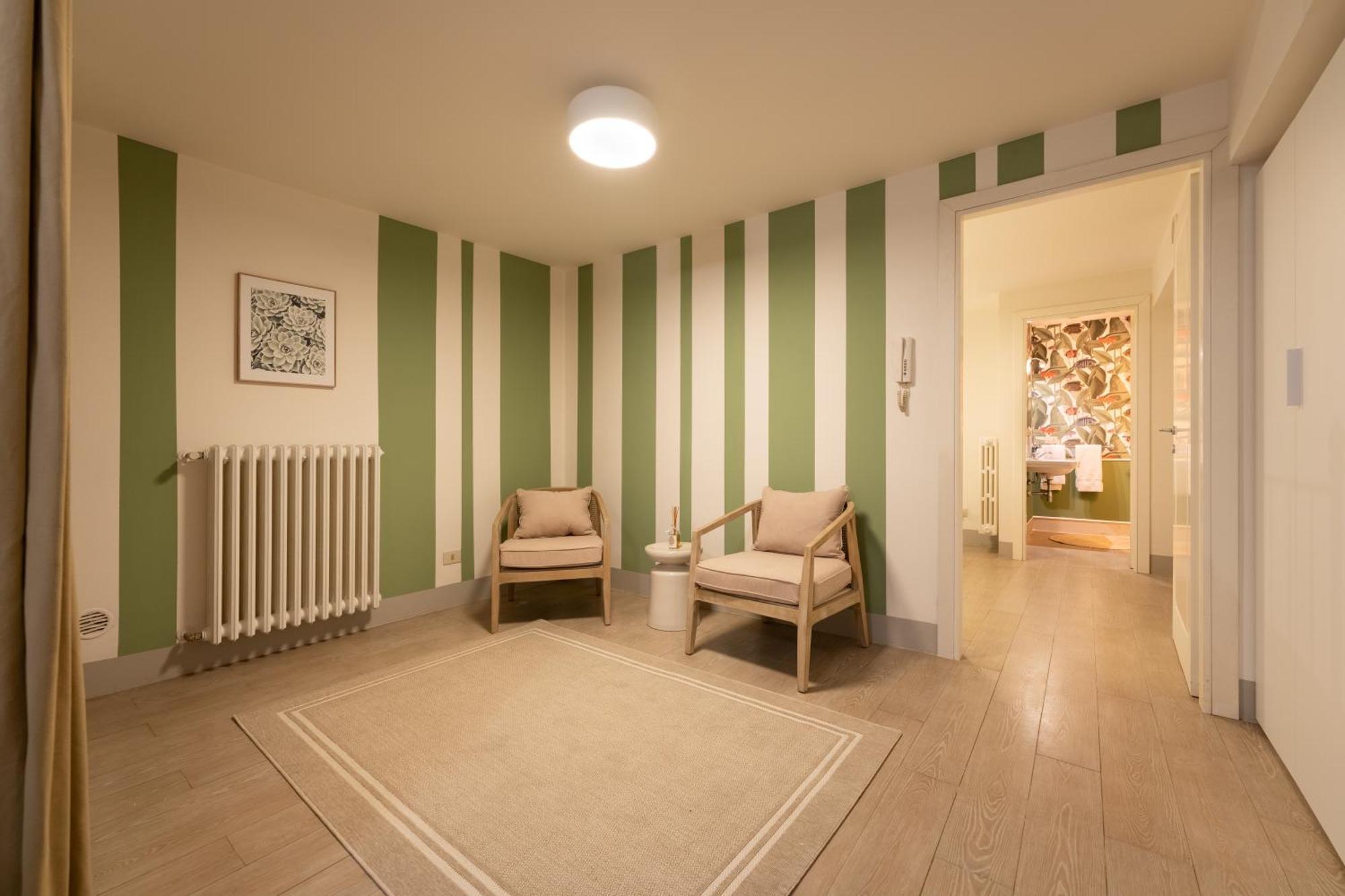 Via Del Campuccio, 72 - 300 Sqm Luxurious With Parking And Private Terrace - Charming Leilighet