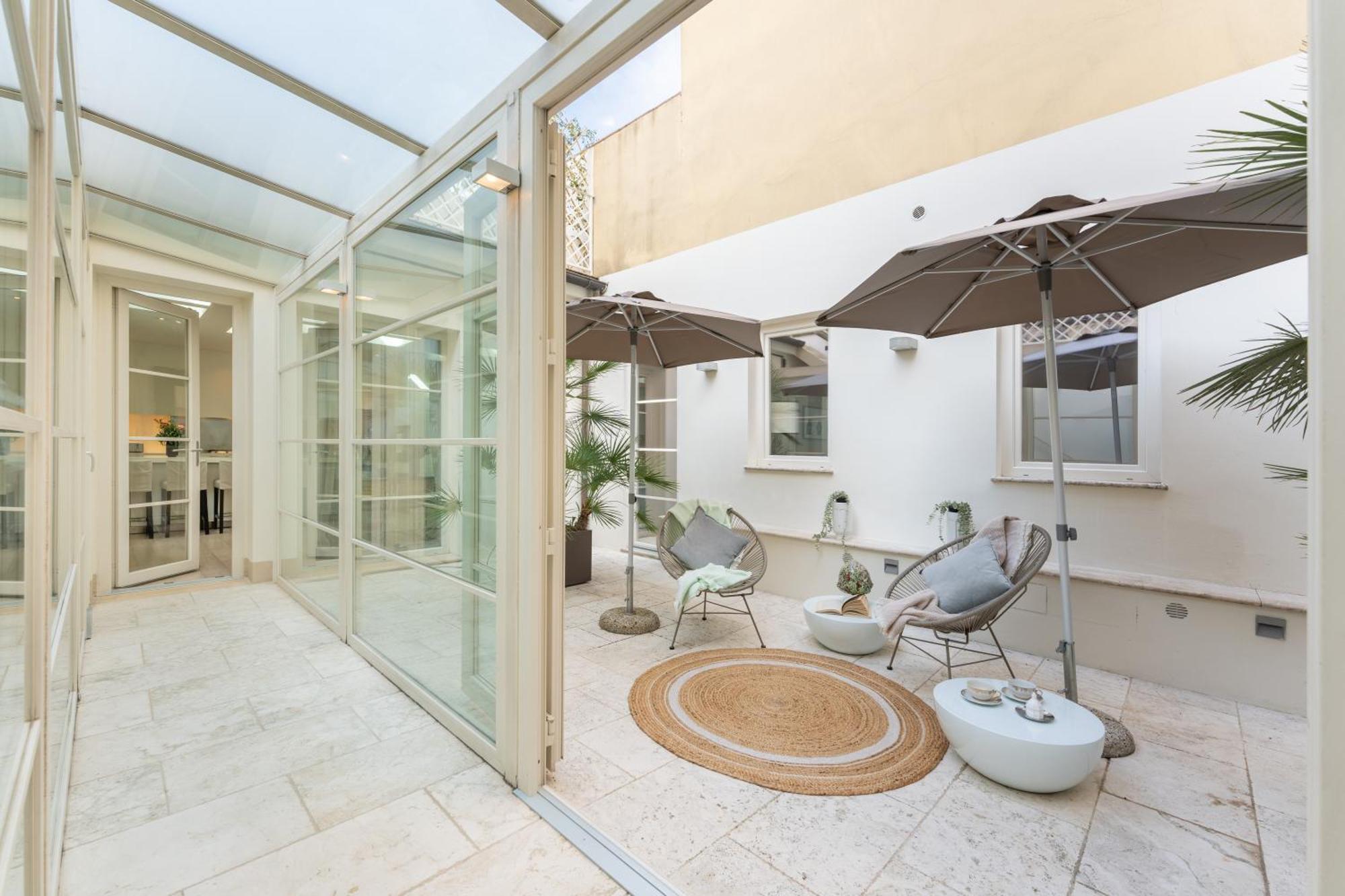Via Del Campuccio, 72 - 300 Sqm Luxurious With Parking And Private Terrace - Charming Leilighet *