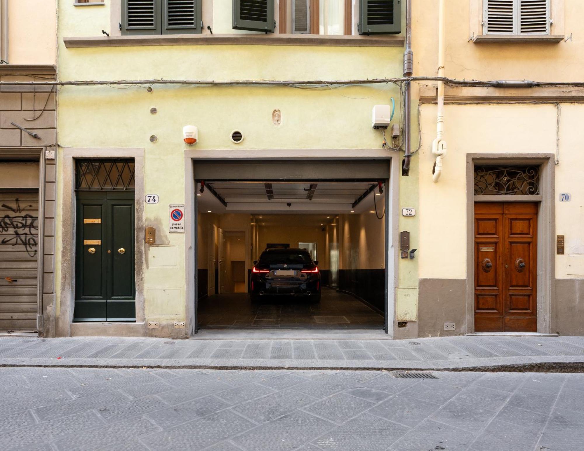 Leilighet Via Del Campuccio, 72 - 300 Sqm Luxurious With Parking And Private Terrace - Charming