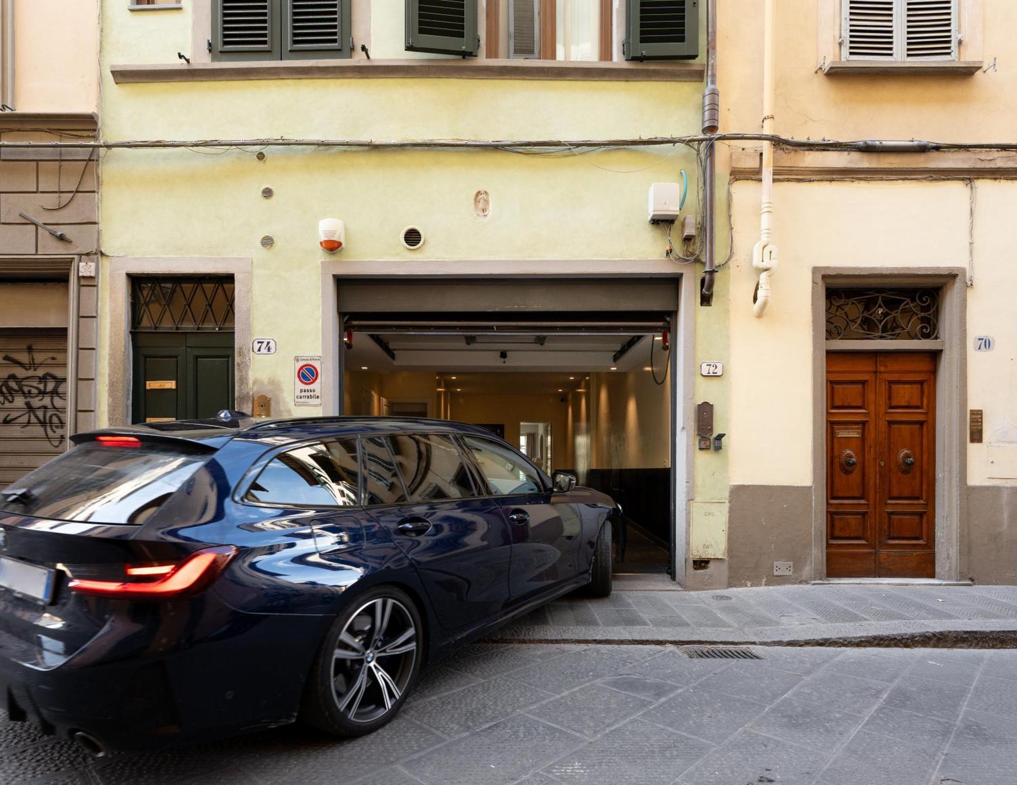 Via Del Campuccio, 72 - 300 Sqm Luxurious With Parking And Private Terrace - Charming Leilighet *