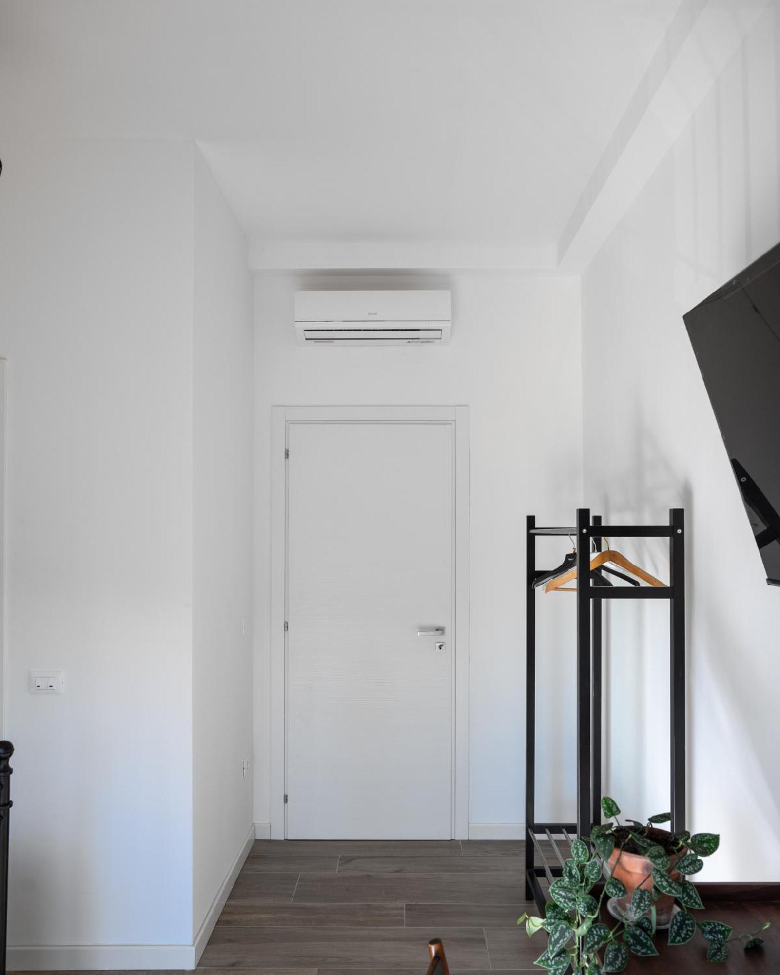 Privat overnatting Casa Enea-camera Matrimoniale Con Bagno Privato-appartamento Condiviso Con Host *