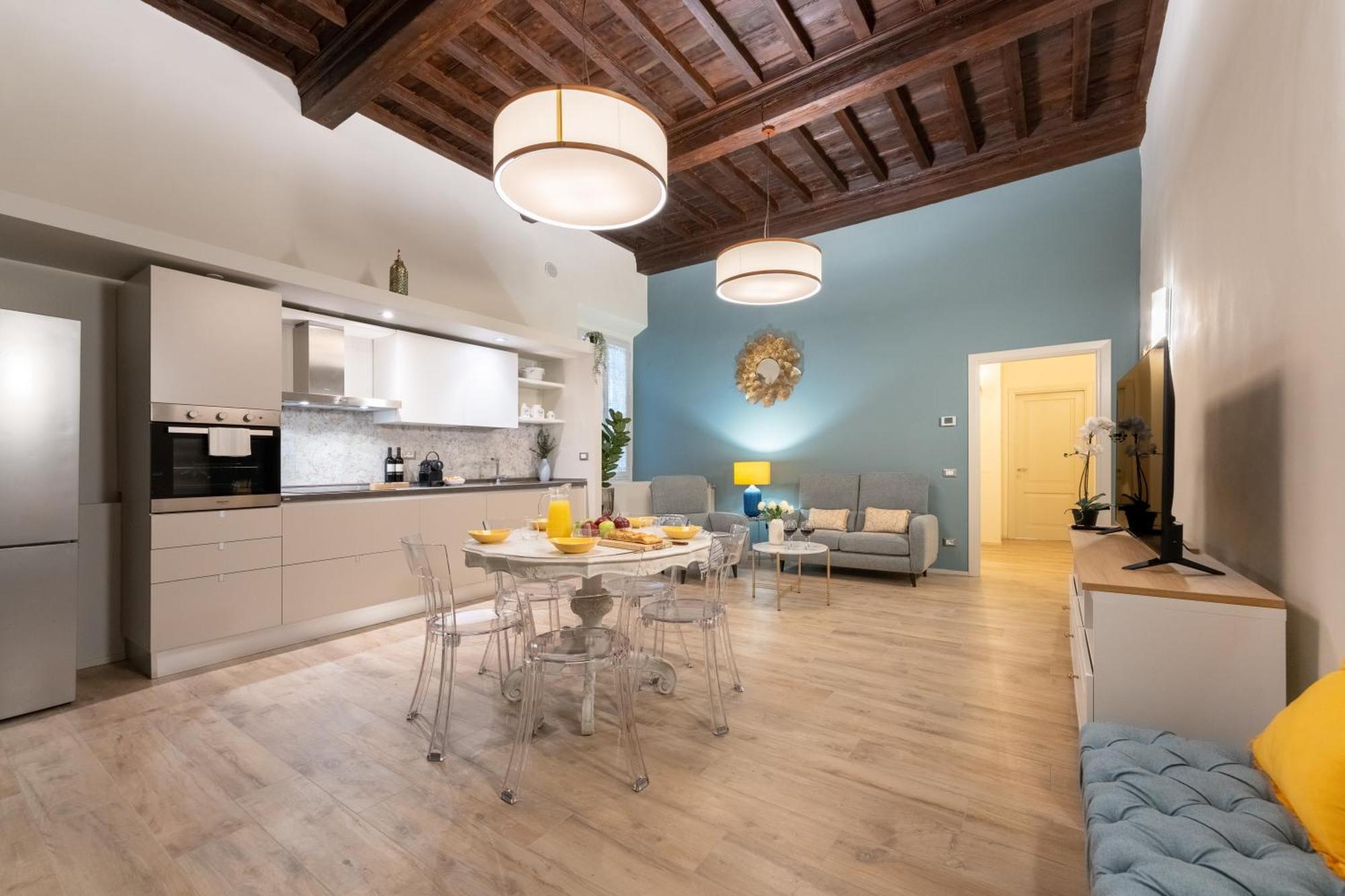Via Santa Reparata, 1 - 2nd Floor - Stunning And Spacious 10 Min To Historic Center Appartamento