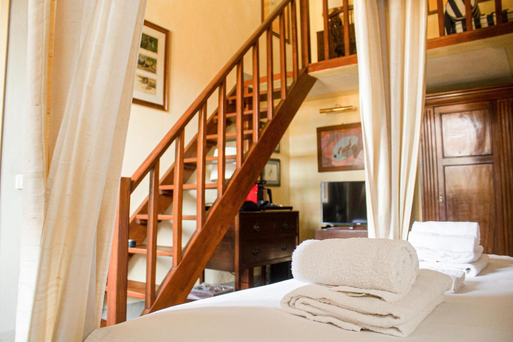 Antica Dimora Johlea Bed & Breakfast 3*