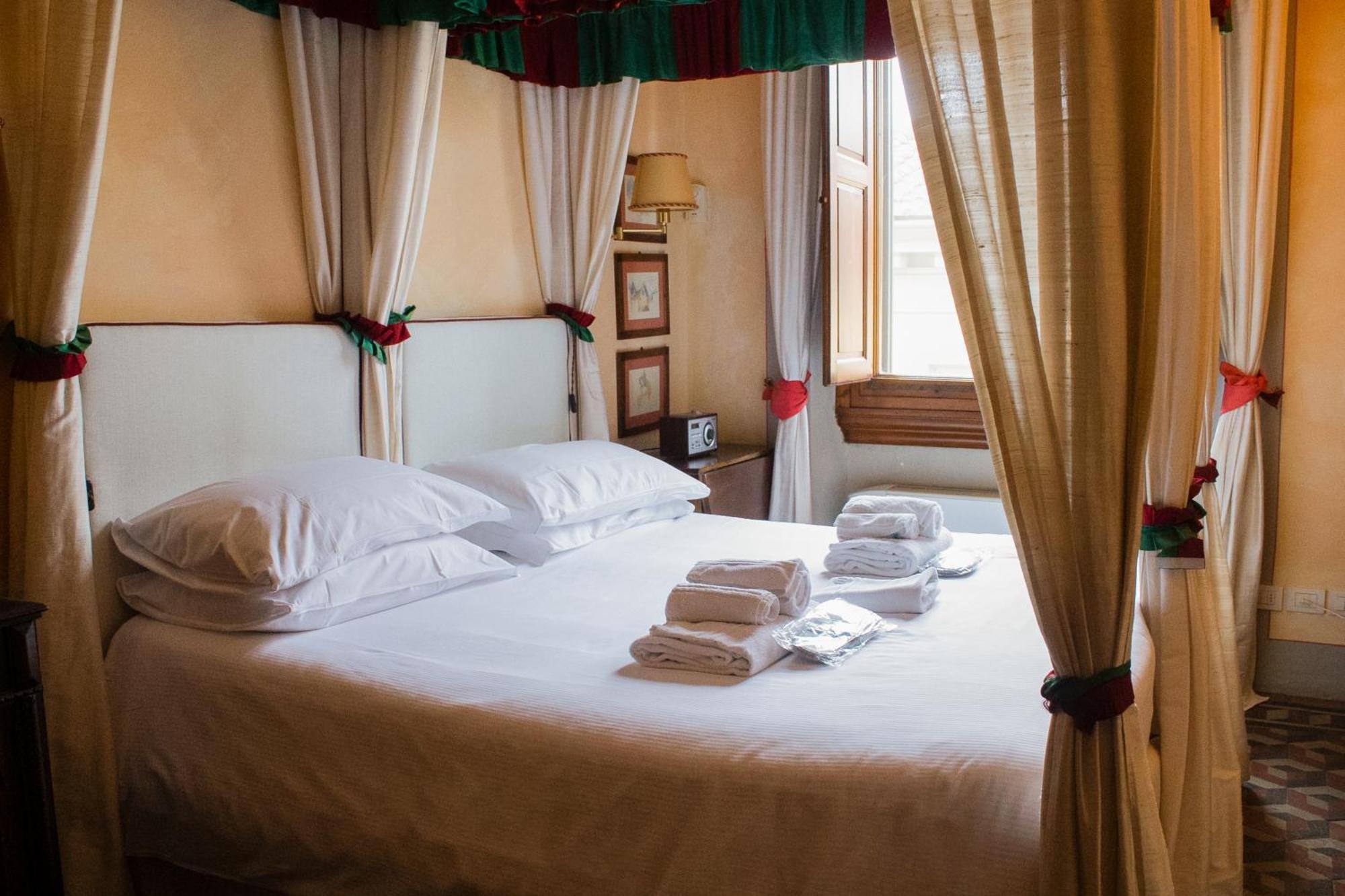 Antica Dimora Johlea Bed & Breakfast 3*
